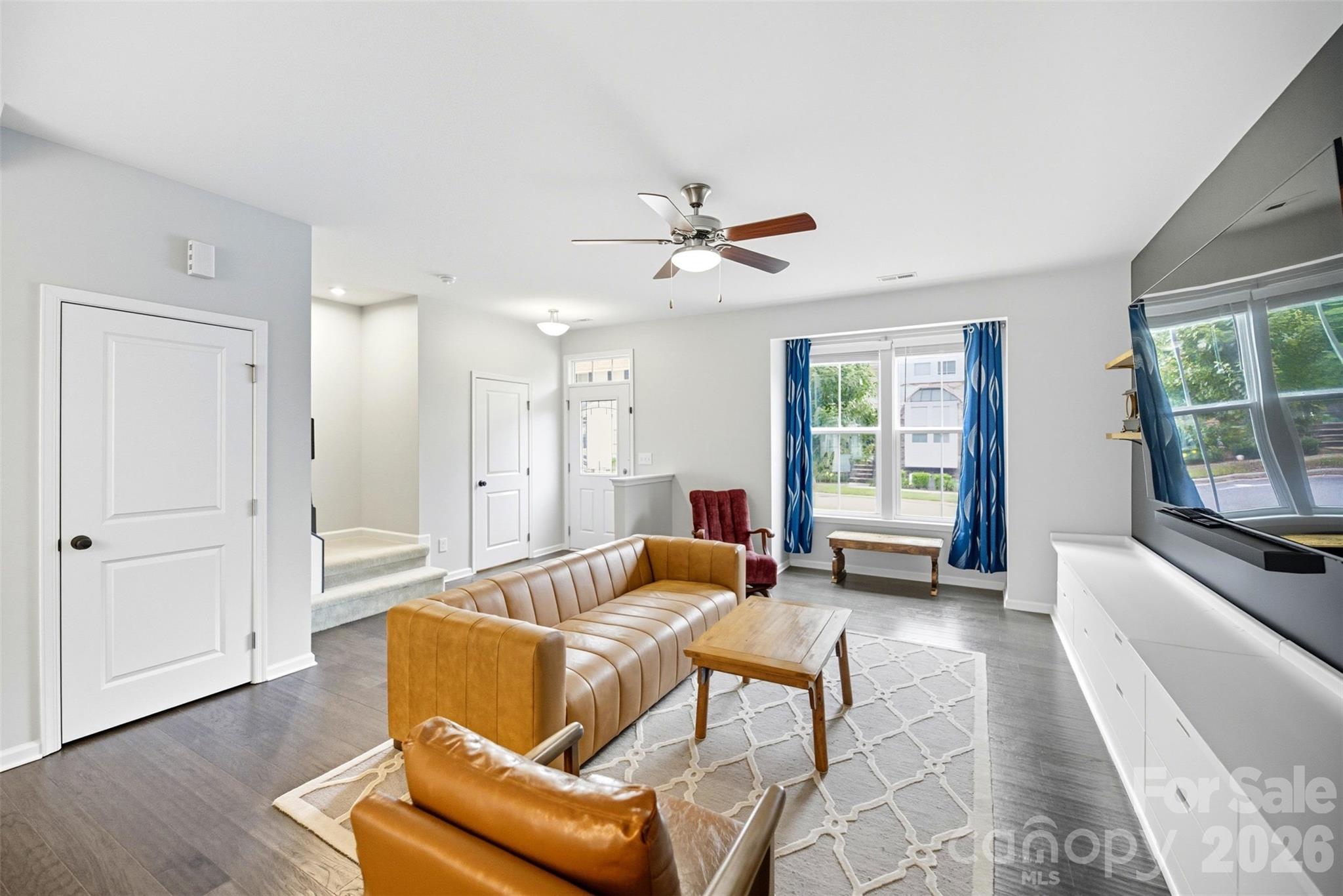 12725 Glowing Peak Road — Huntersville