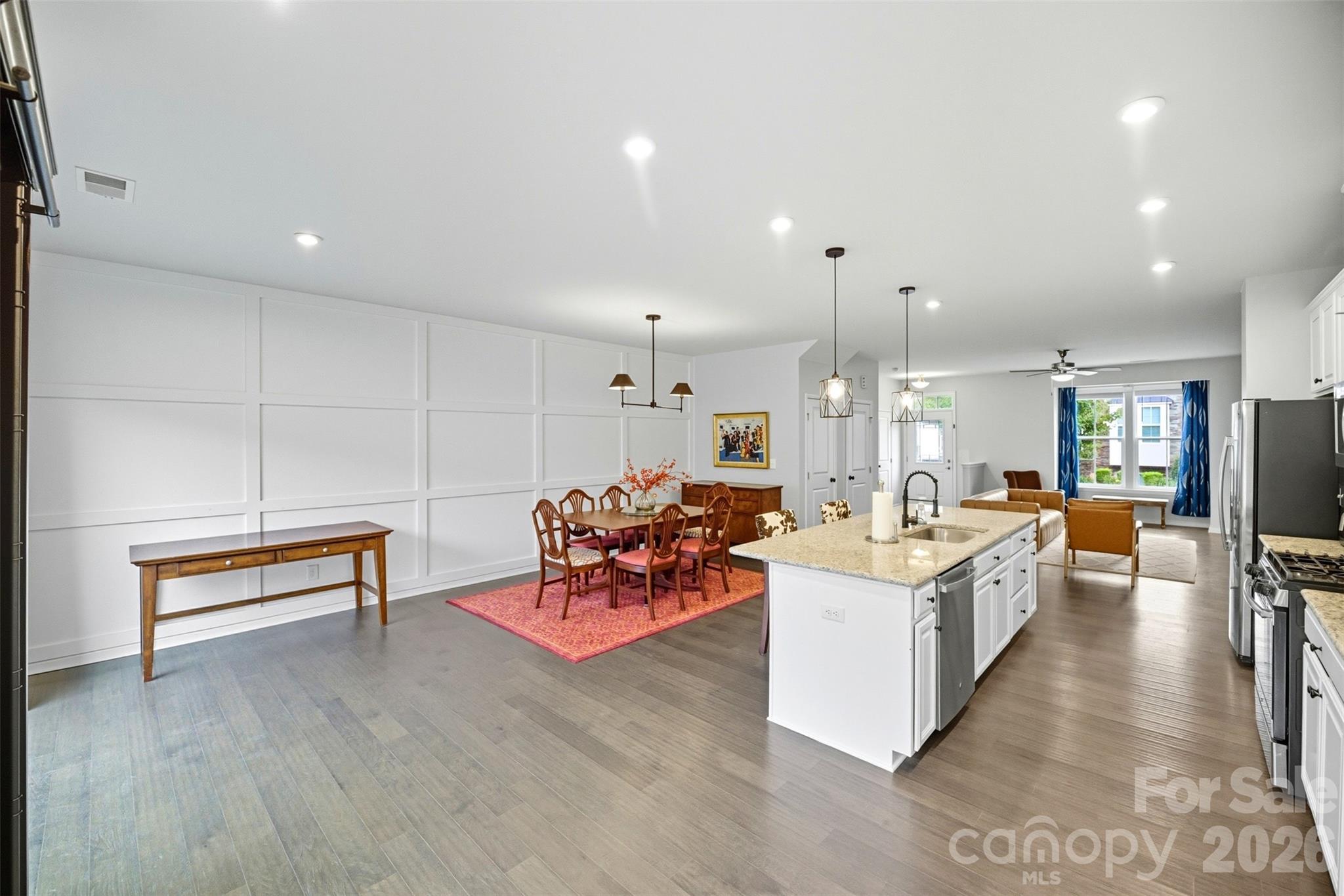 12725 Glowing Peak Road — Huntersville
