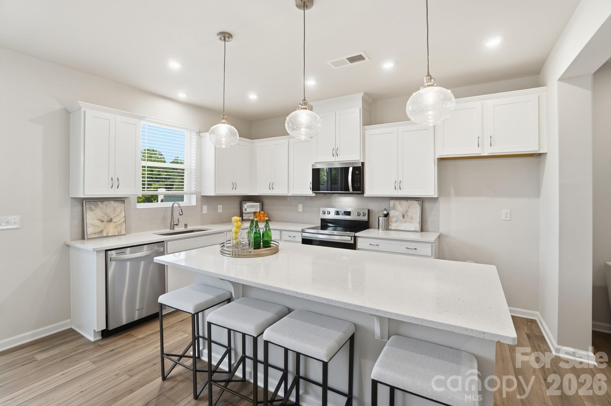 645 Cassidy Court — Clover