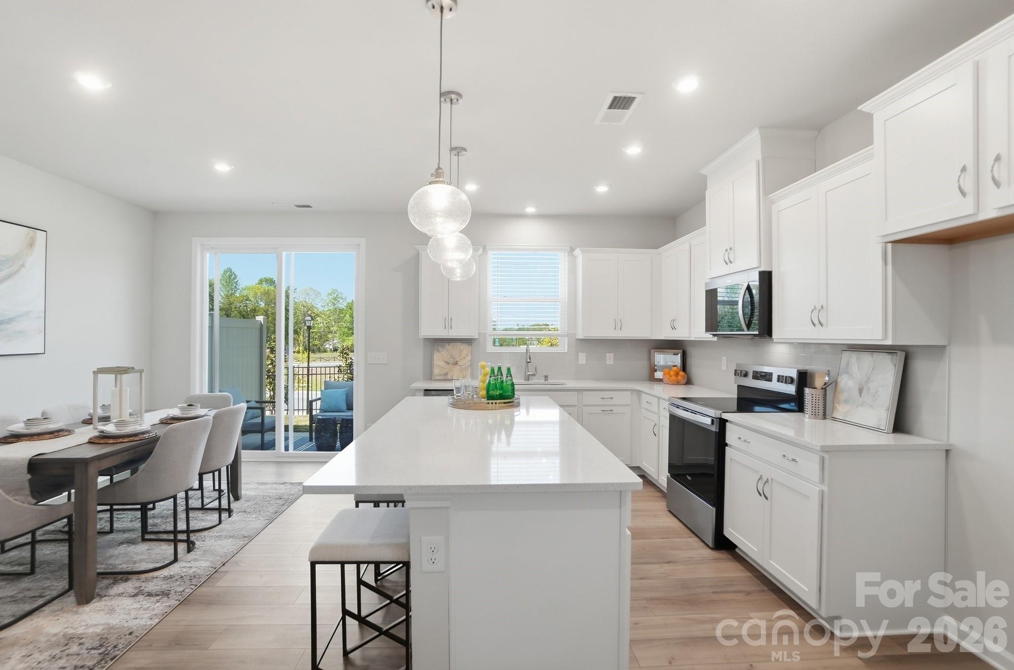 645 Cassidy Court — Clover