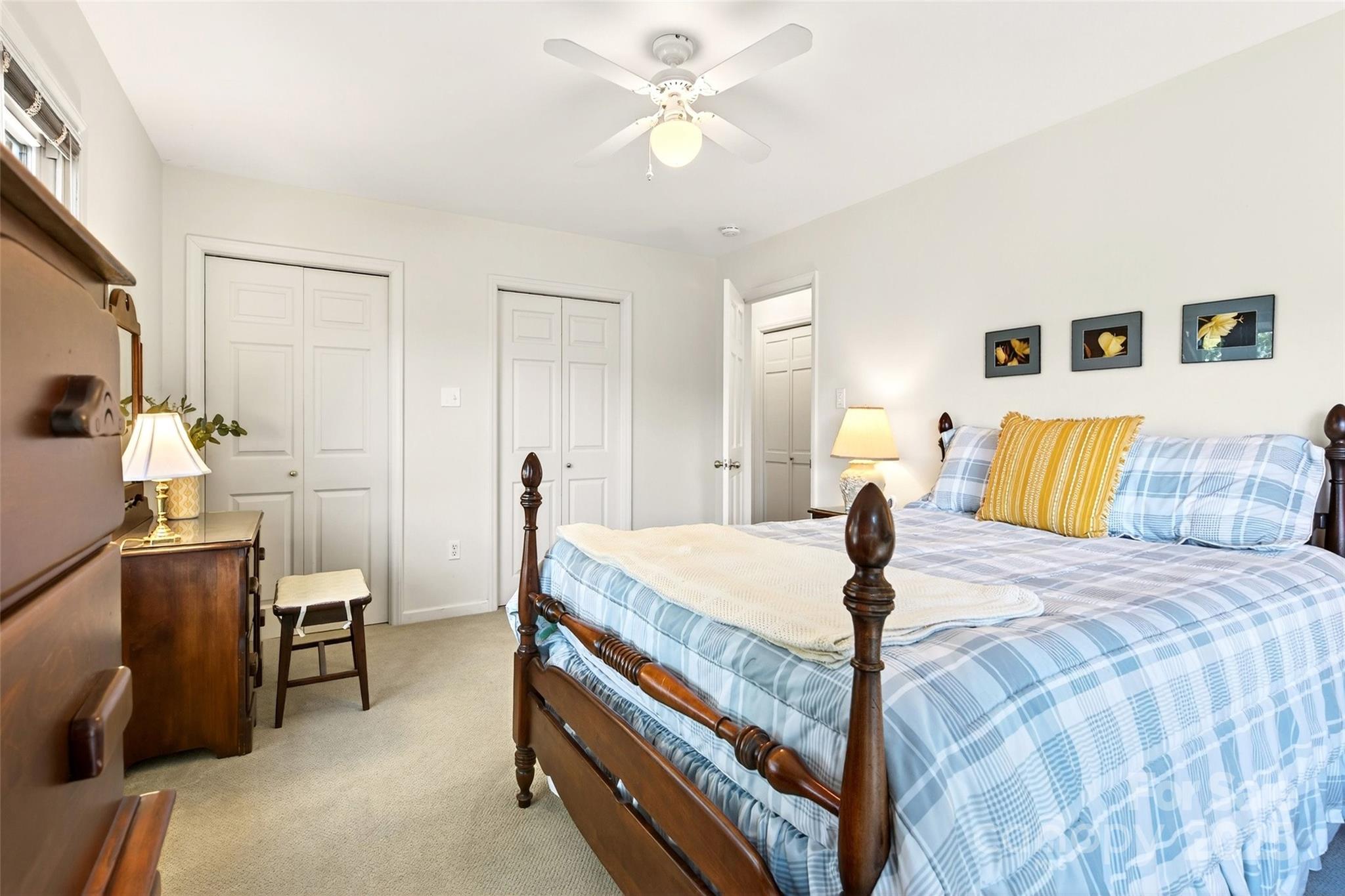 211 Rhododendron Avenue — Black Mountain