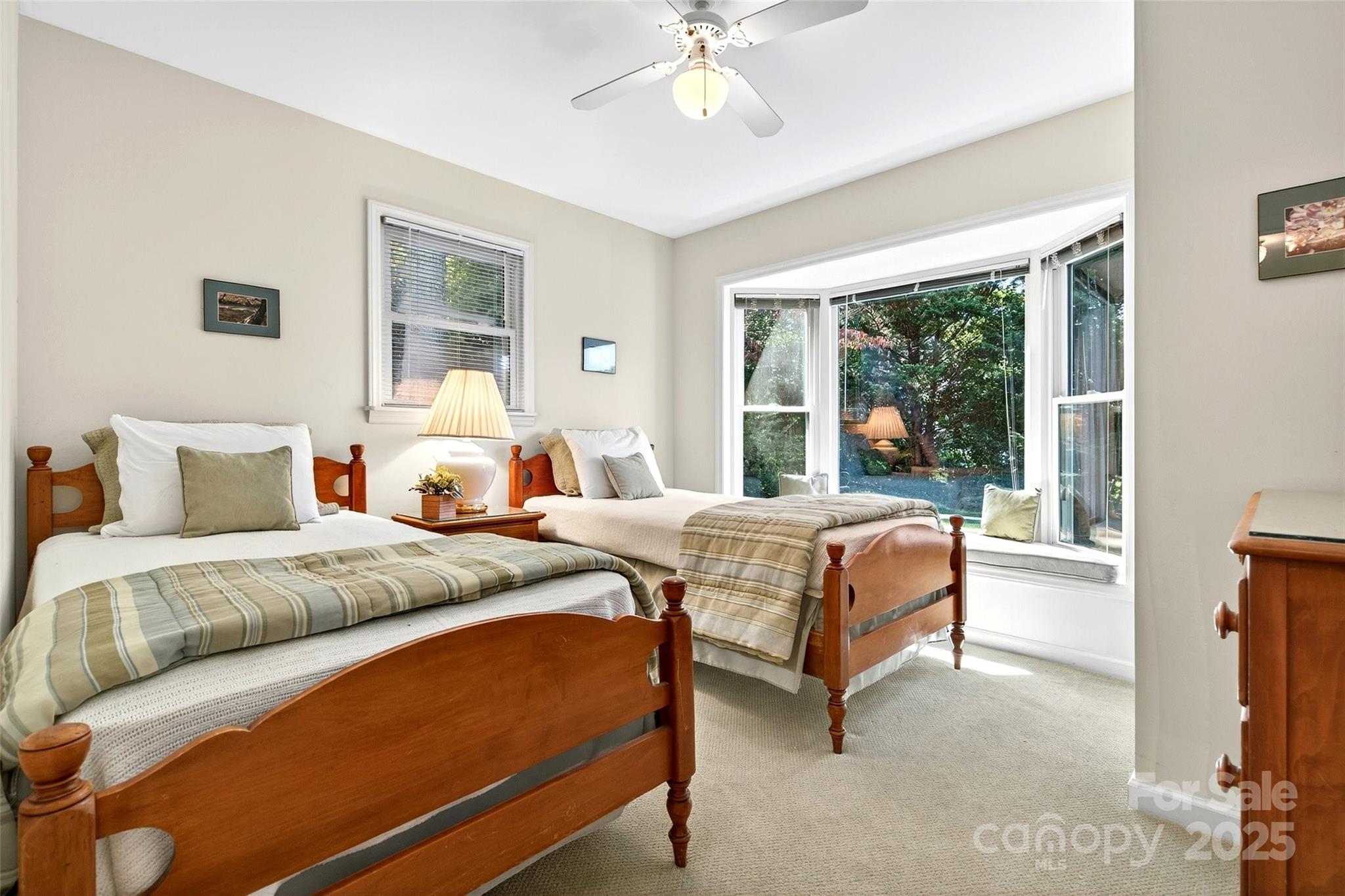 211 Rhododendron Avenue — Black Mountain