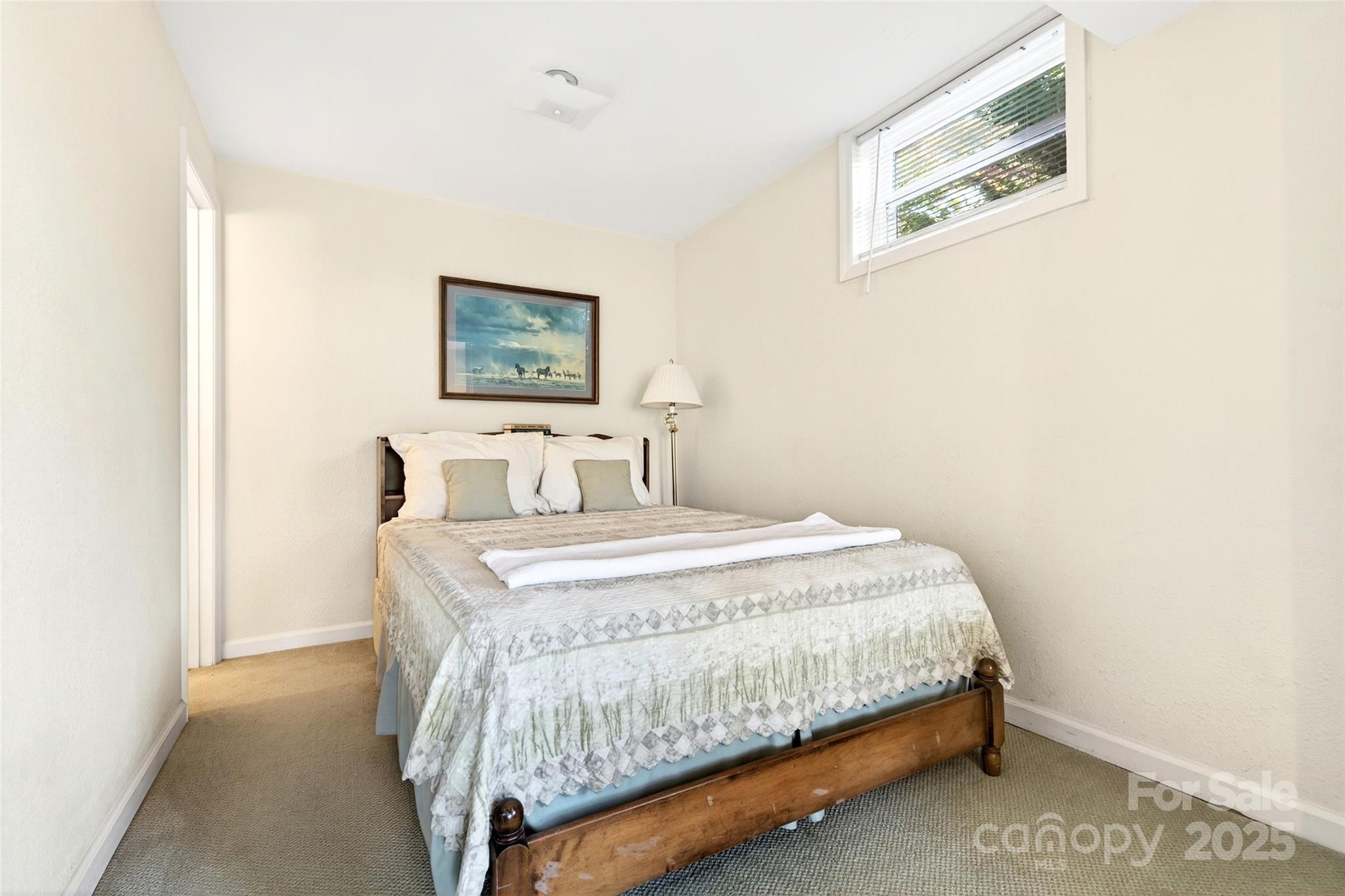211 Rhododendron Avenue — Black Mountain