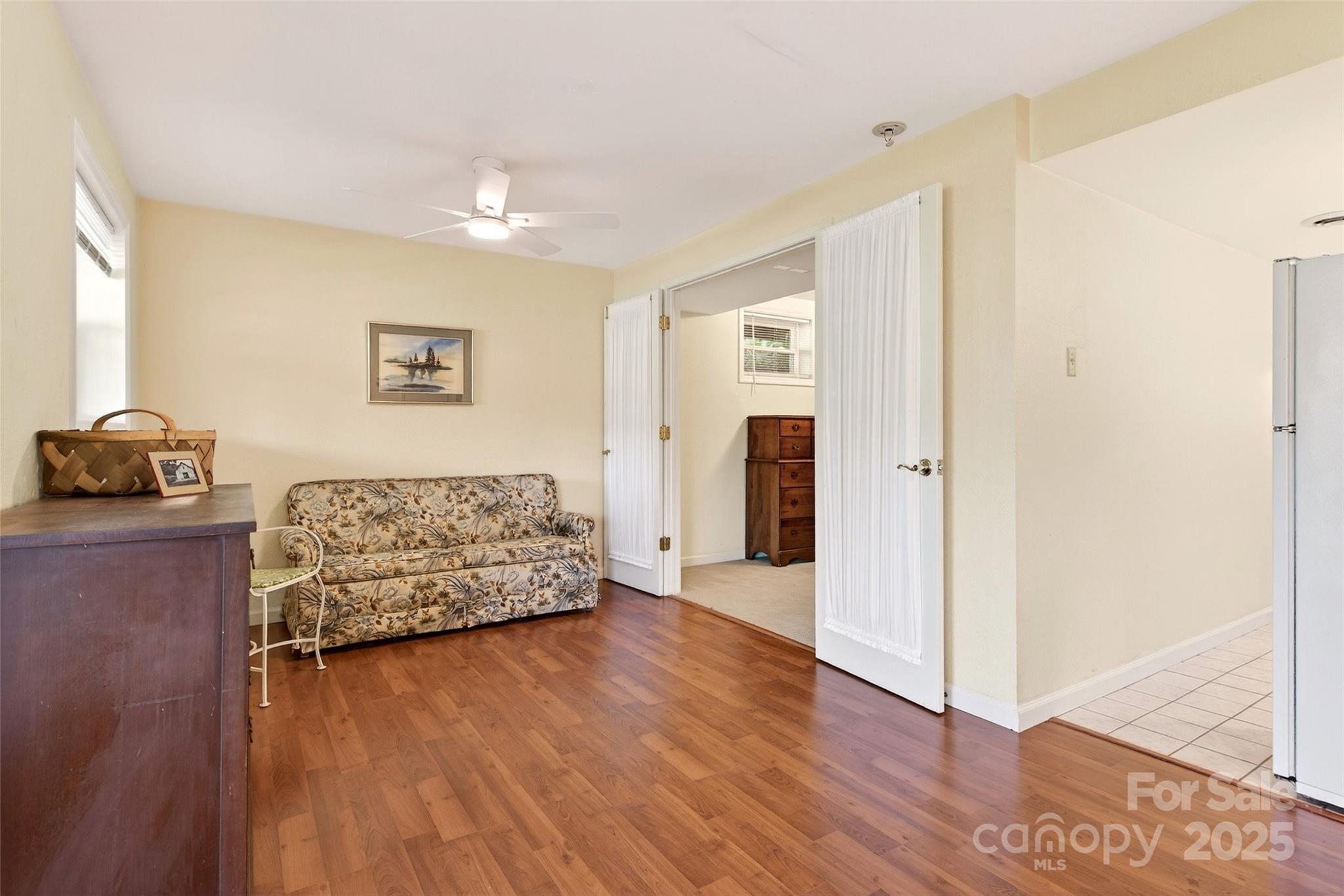 211 Rhododendron Avenue — Black Mountain