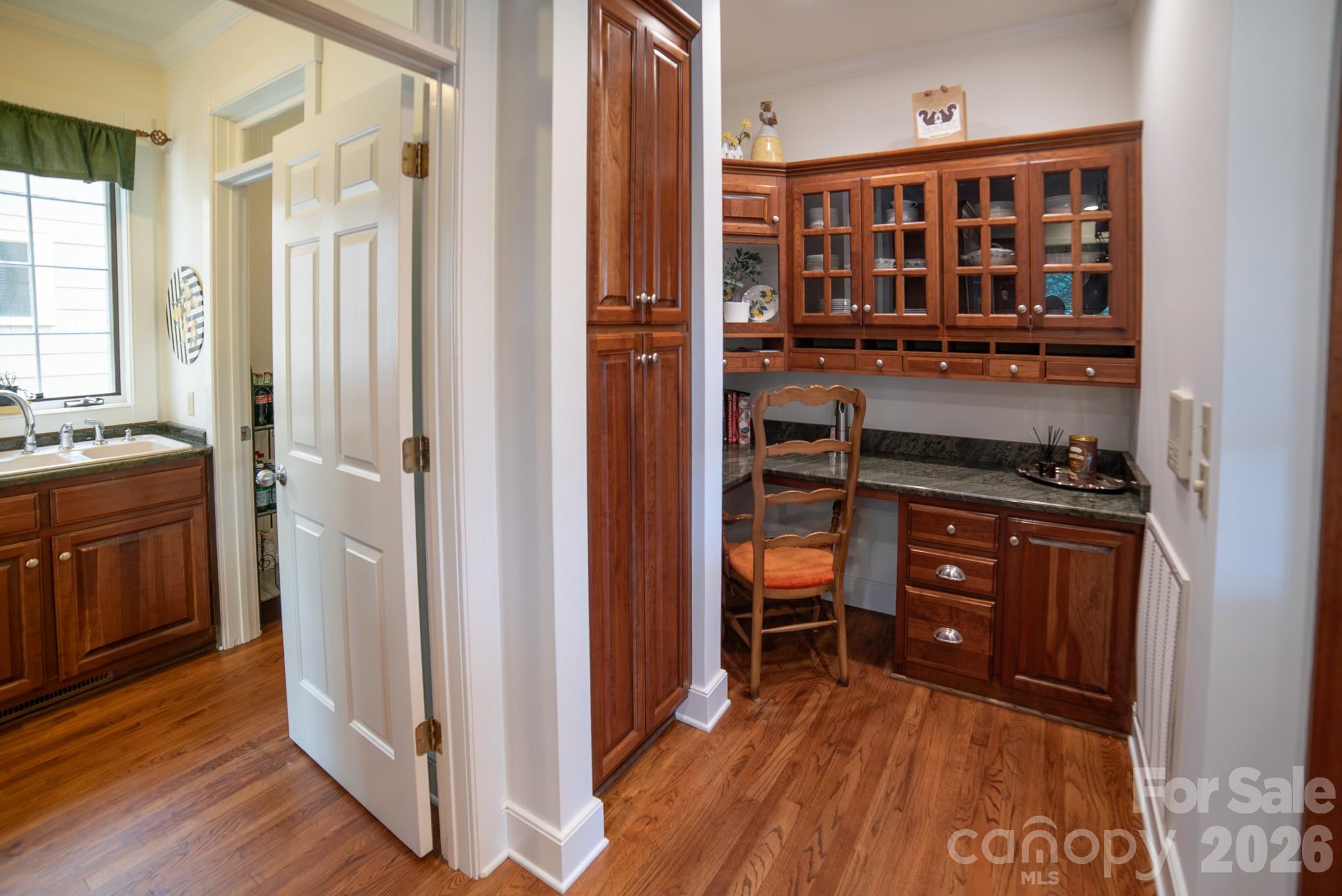 1513 Brentwood Place — Morganton