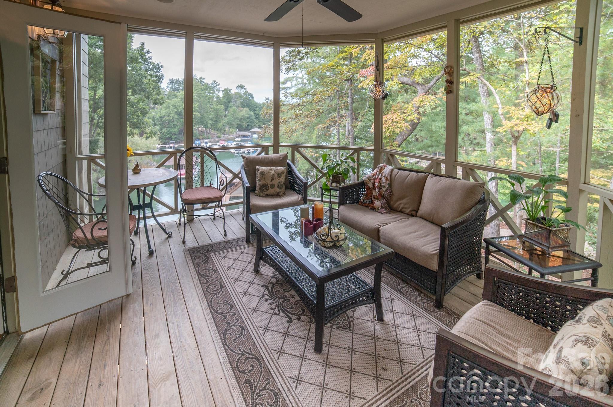 1513 Brentwood Place — Morganton