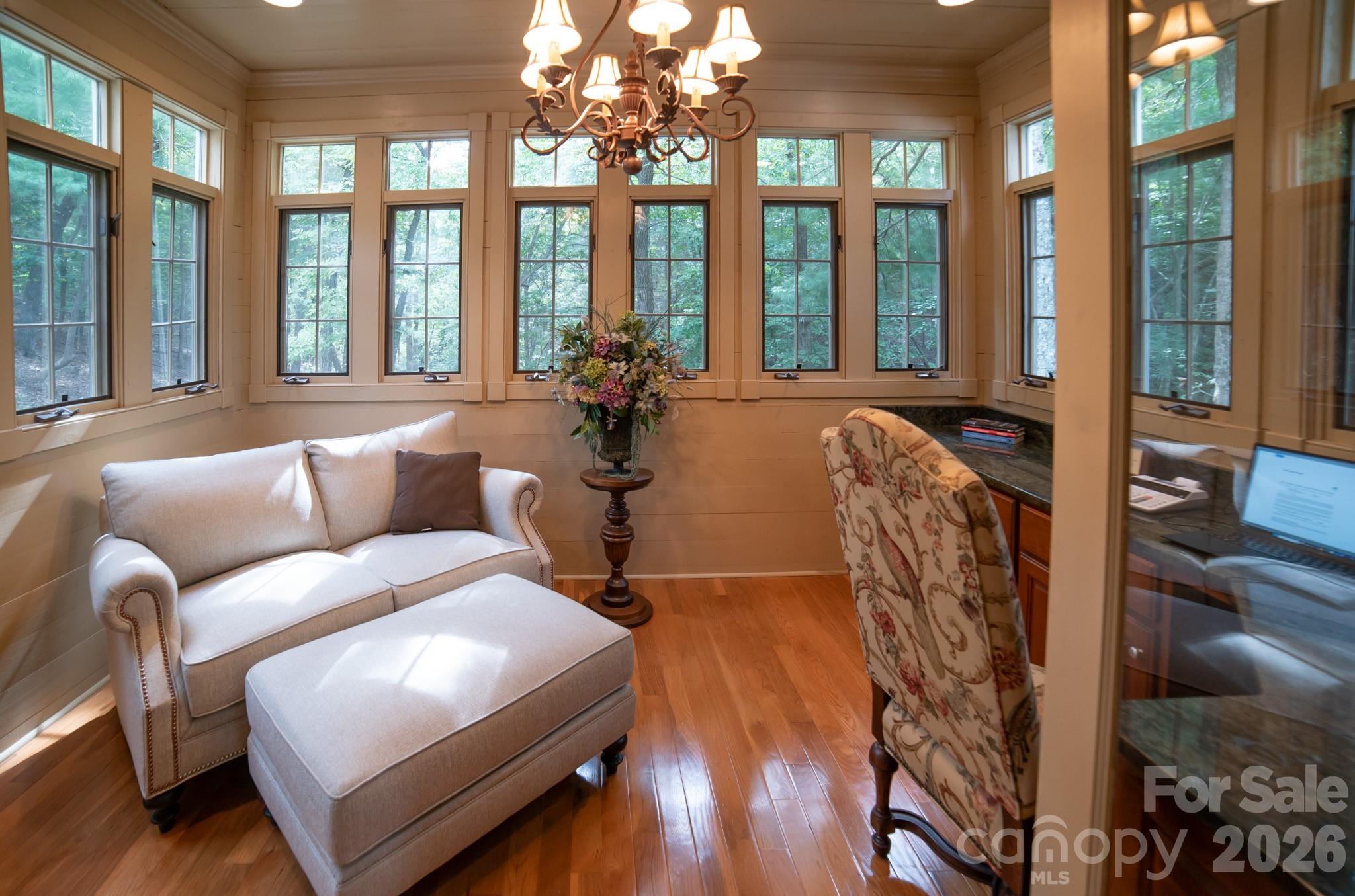 1513 Brentwood Place — Morganton