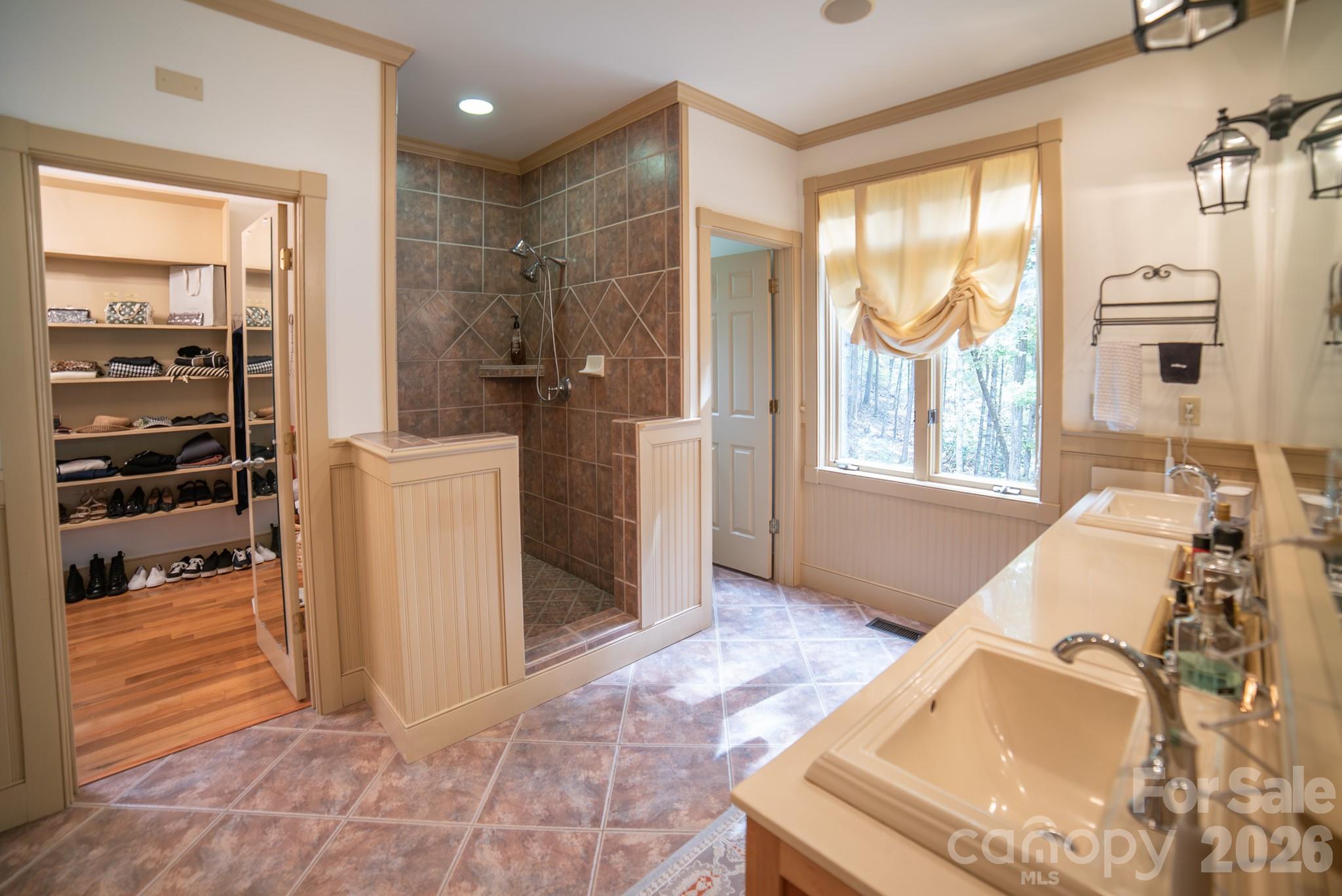 1513 Brentwood Place — Morganton