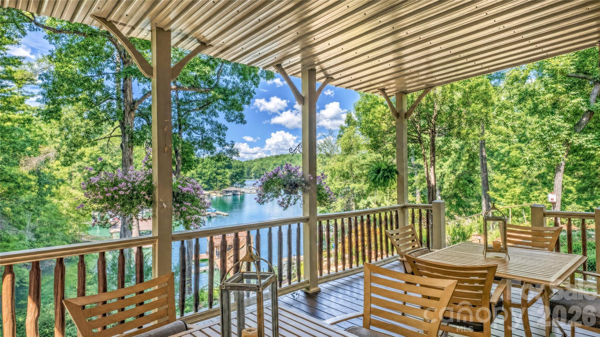 1513 Brentwood Place — Morganton