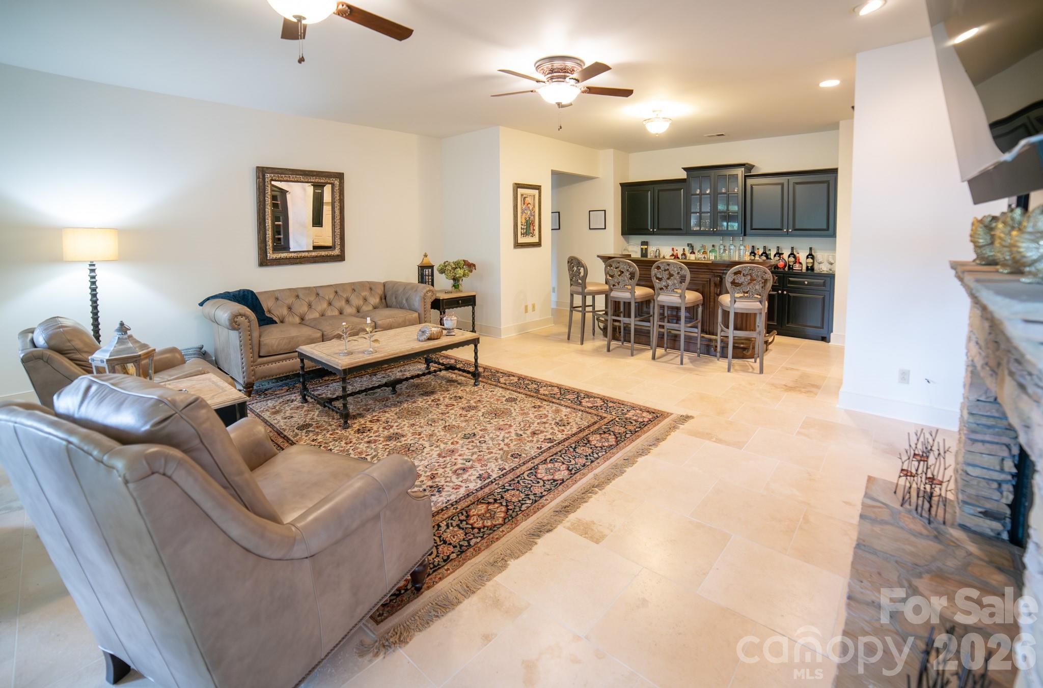 1513 Brentwood Place — Morganton