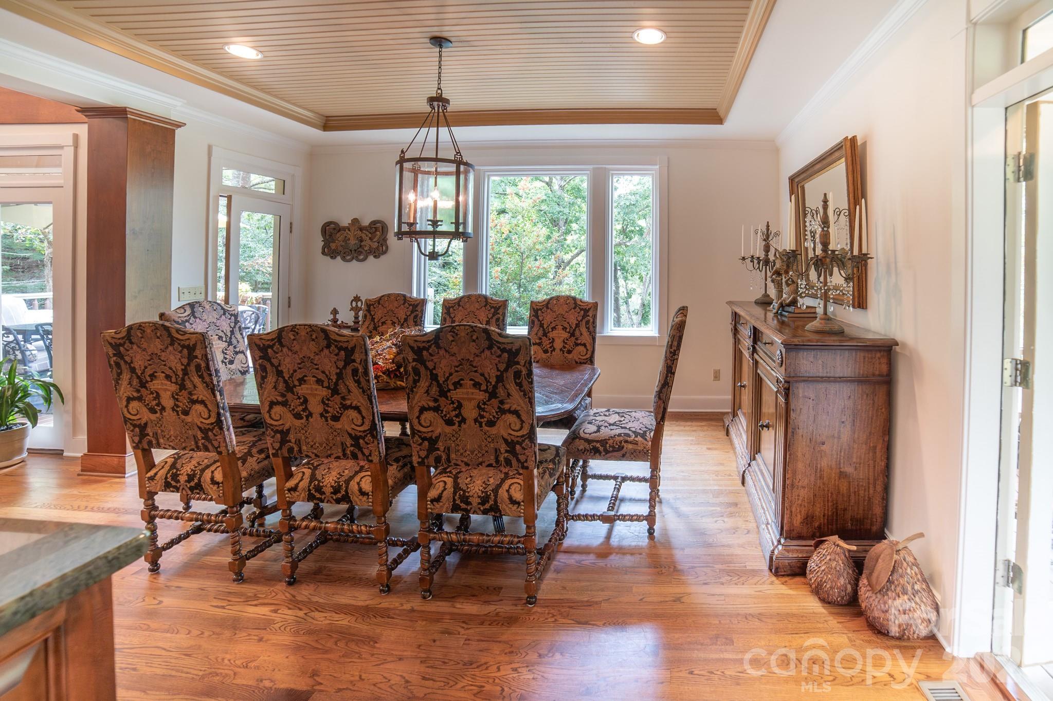 1513 Brentwood Place — Morganton
