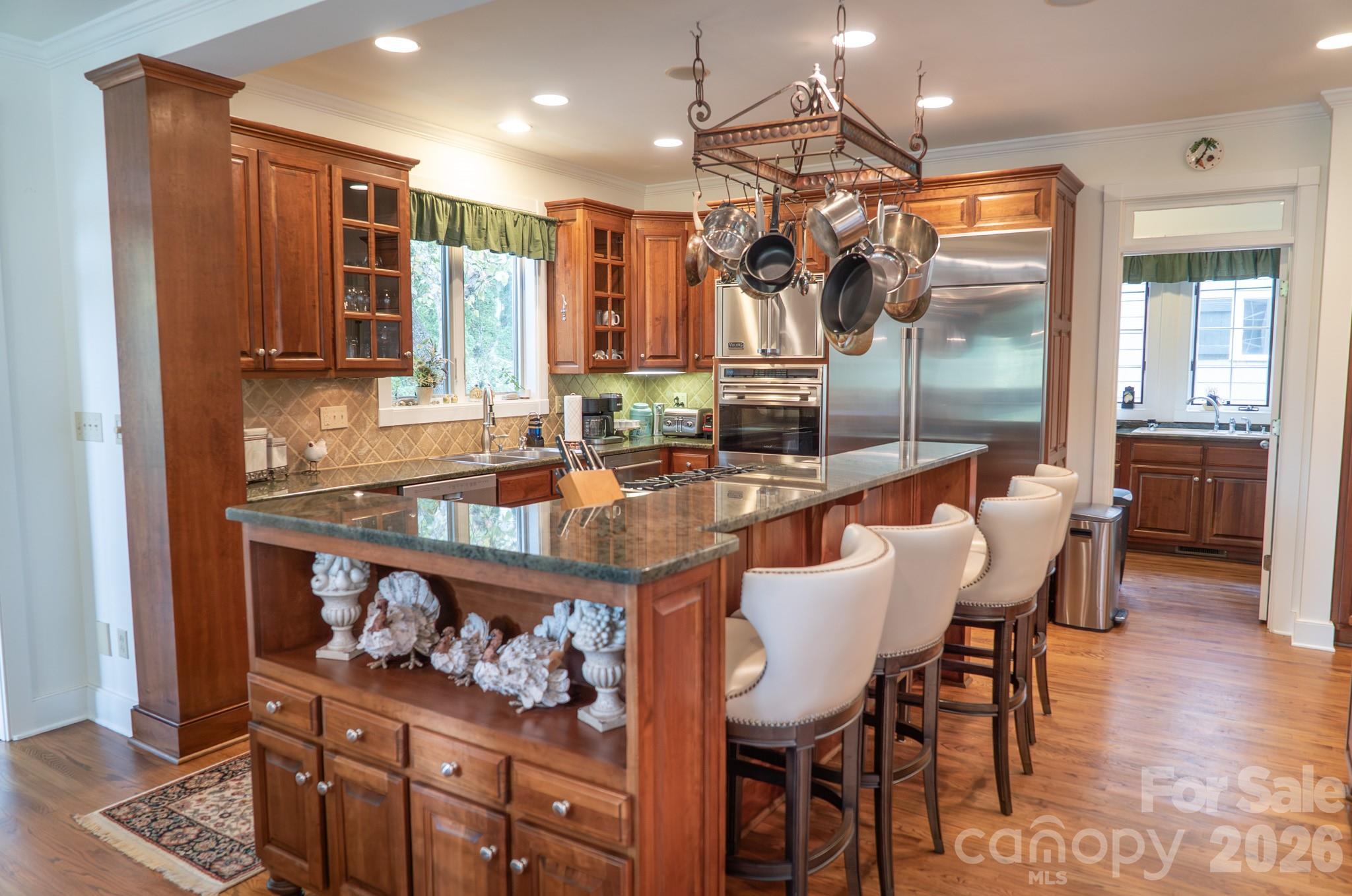 1513 Brentwood Place — Morganton