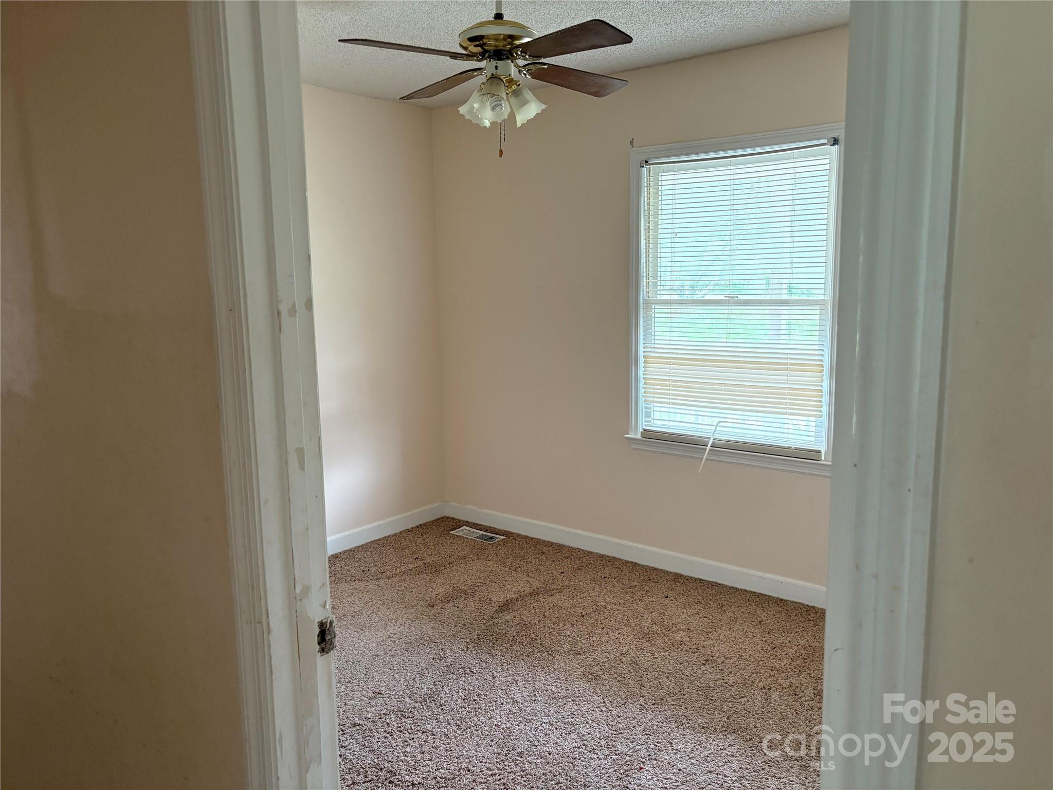 4445 Mecum Road — Walkertown