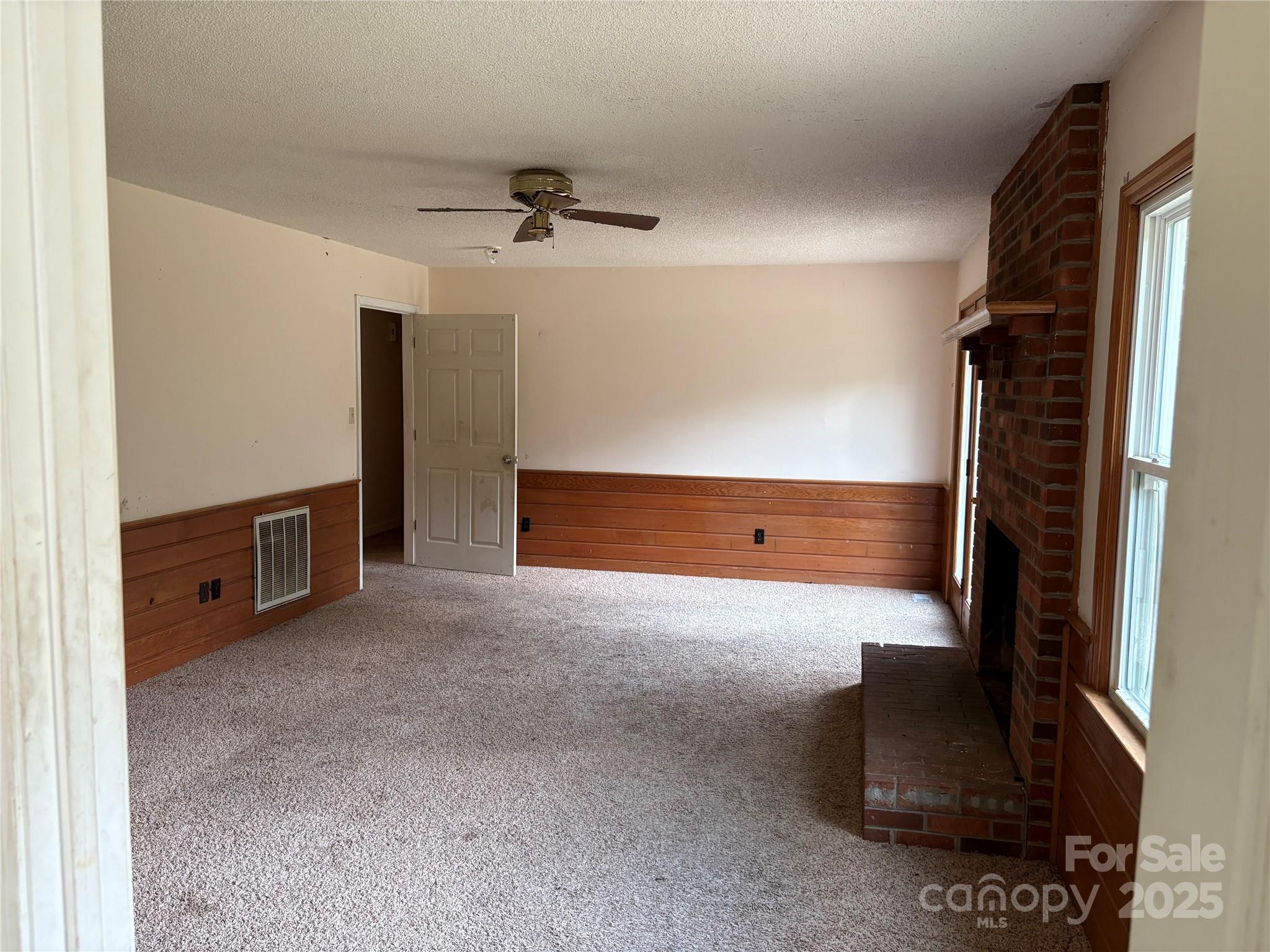 4445 Mecum Road — Walkertown