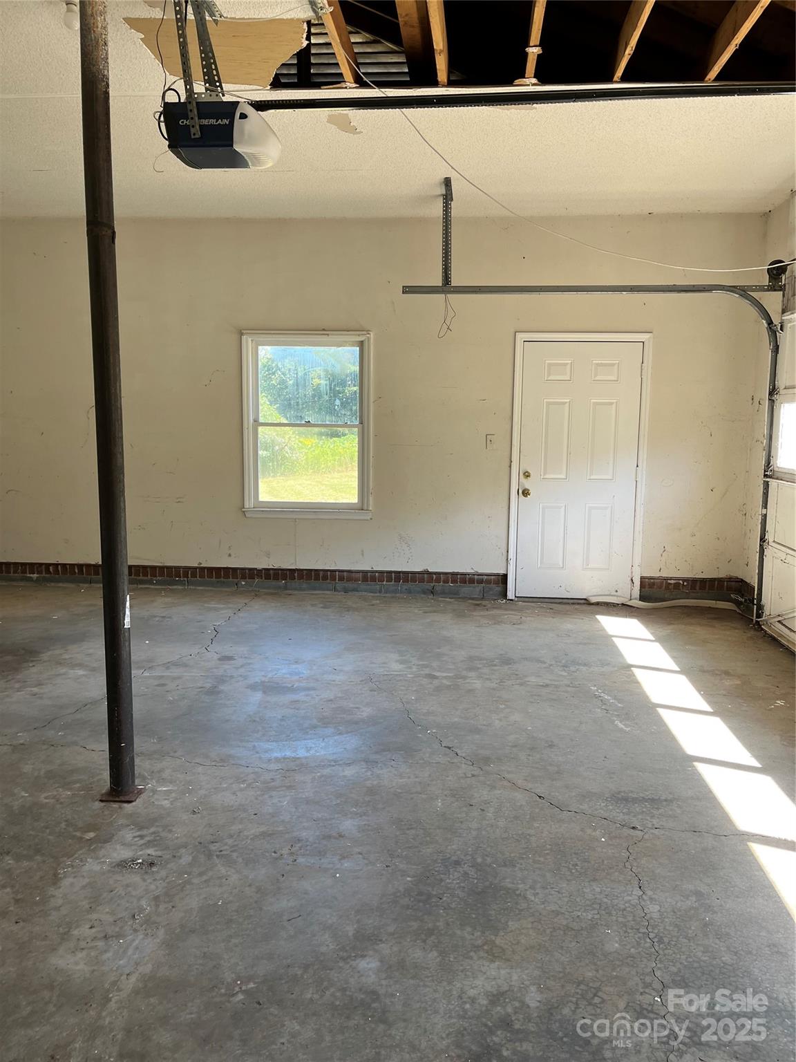 4445 Mecum Road — Walkertown