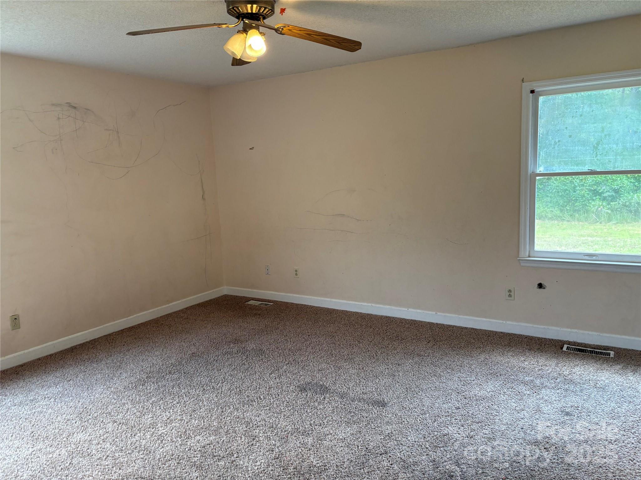 4445 Mecum Road — Walkertown