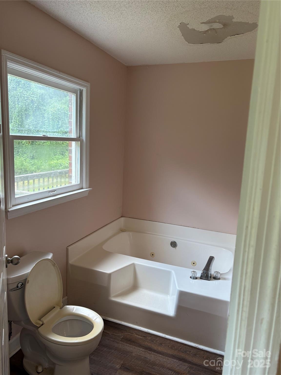 4445 Mecum Road — Walkertown