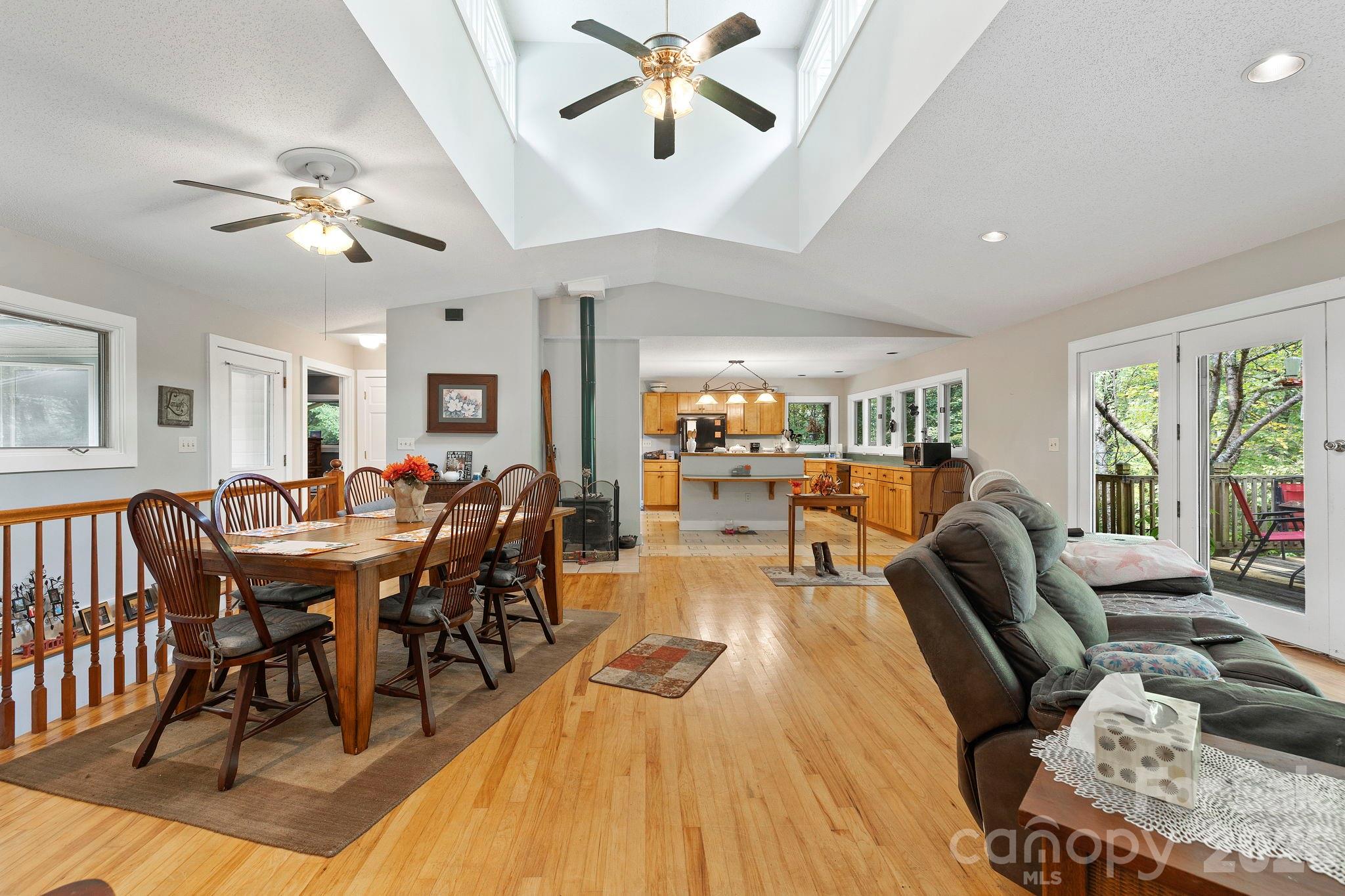 428 Lakeland Drive — Pisgah Forest