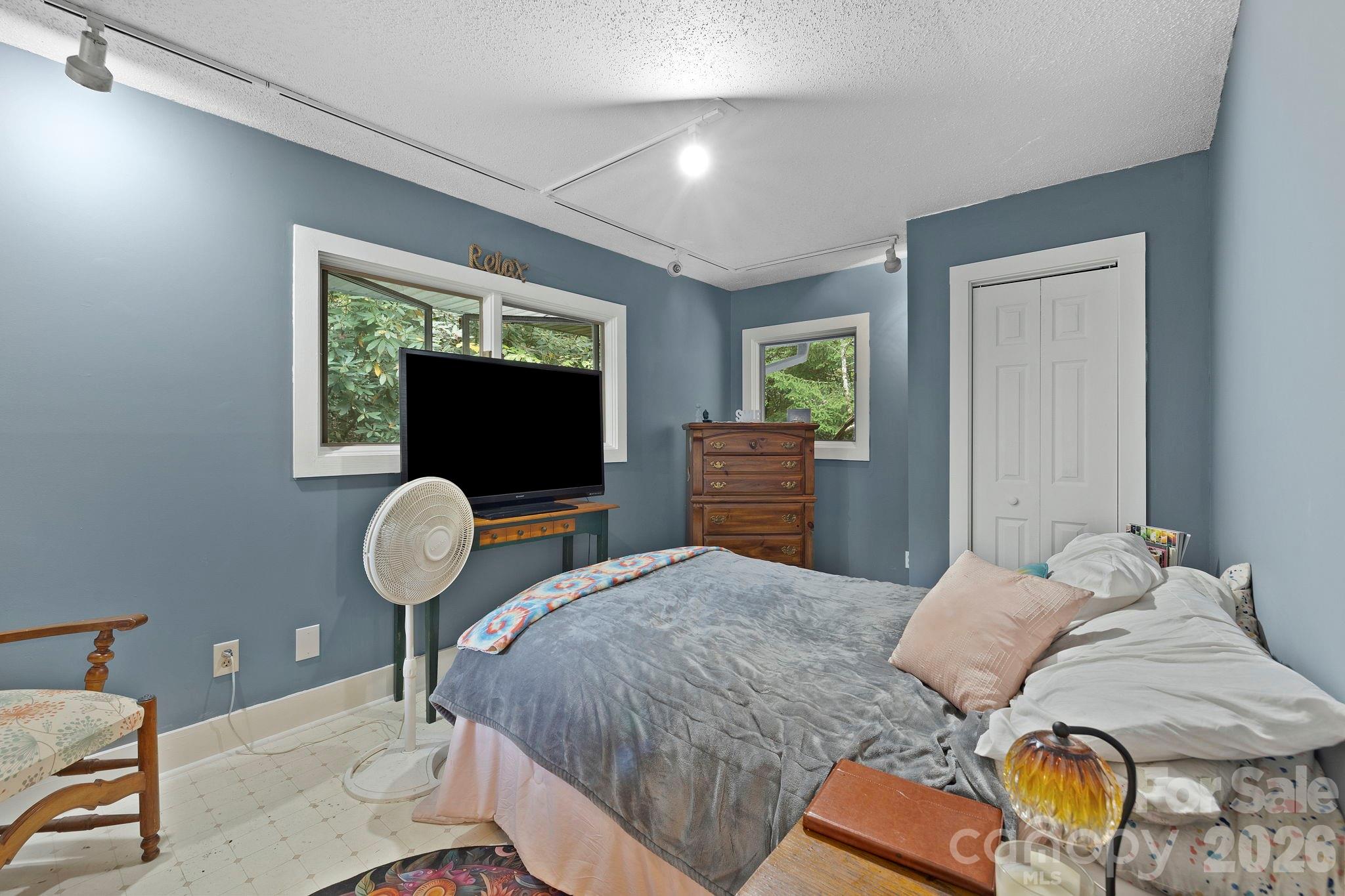 428 Lakeland Drive — Pisgah Forest