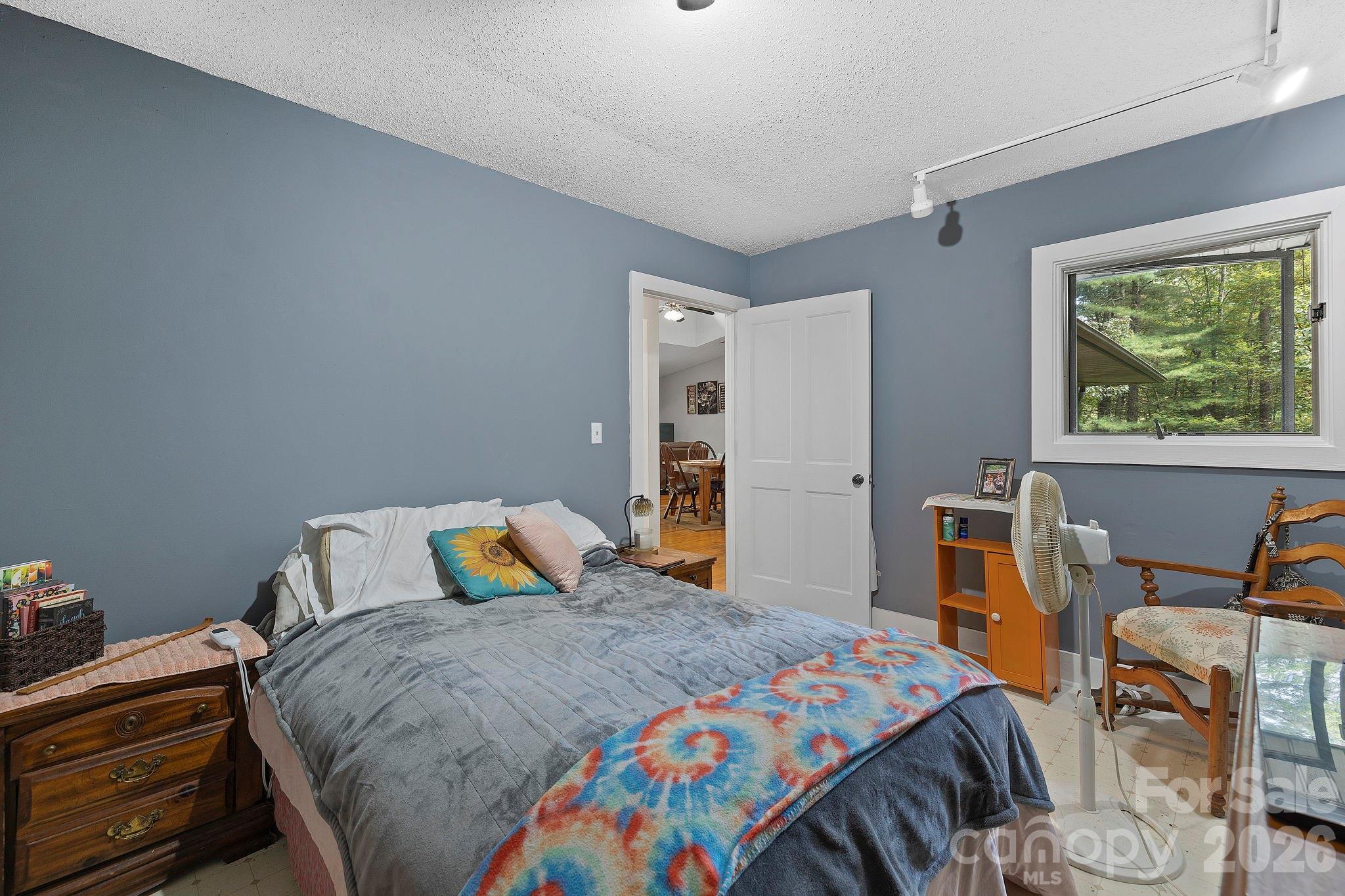 428 Lakeland Drive — Pisgah Forest