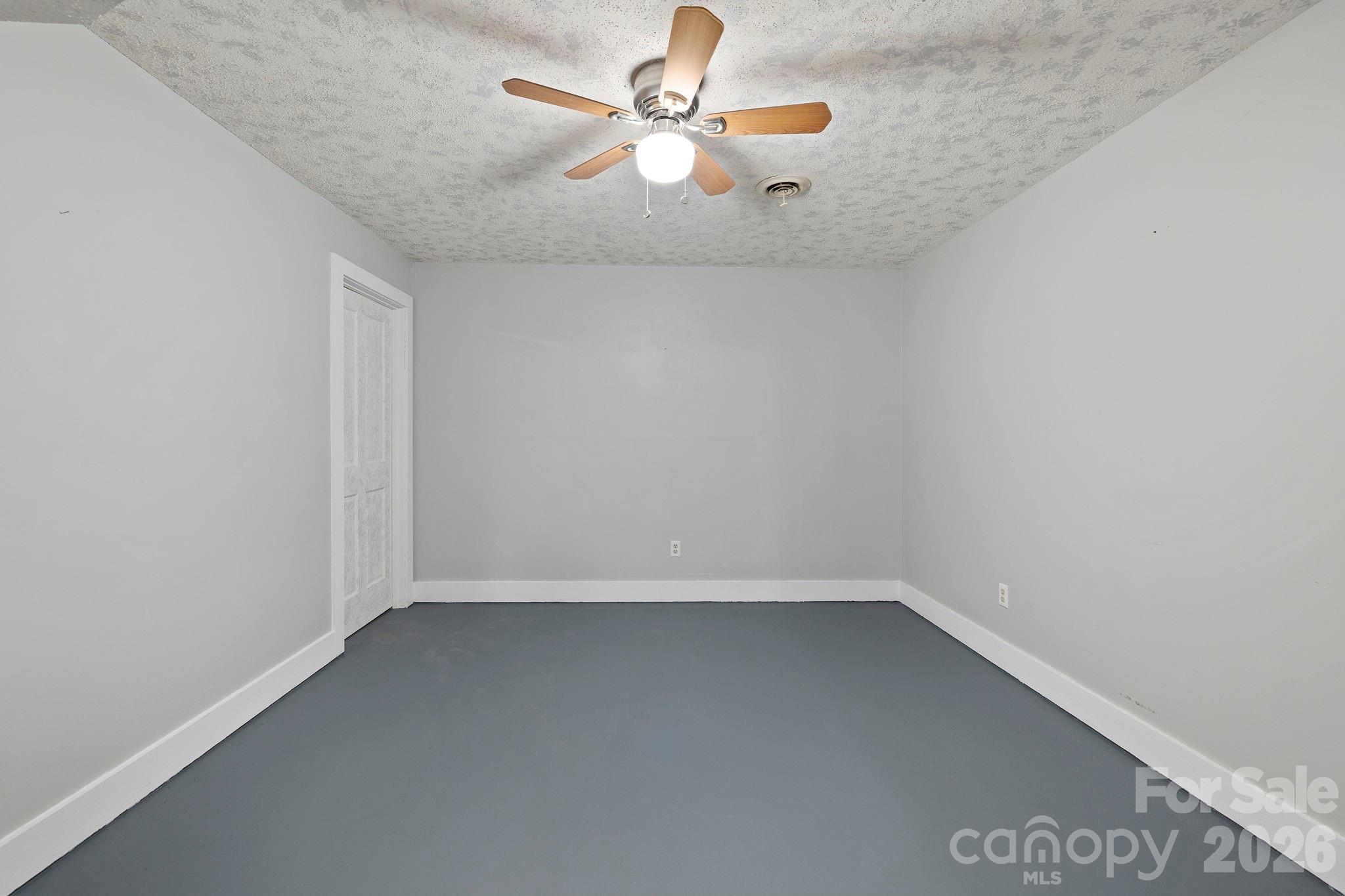 428 Lakeland Drive — Pisgah Forest