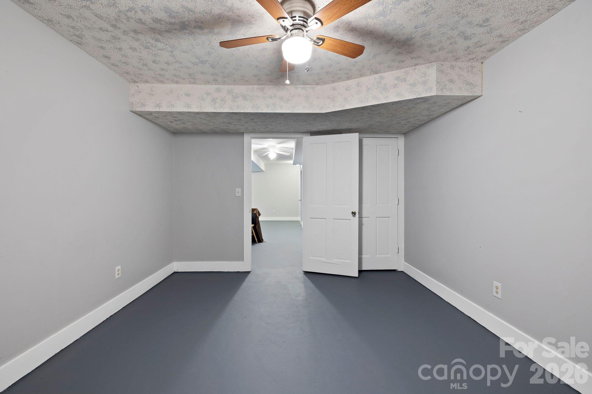 428 Lakeland Drive — Pisgah Forest