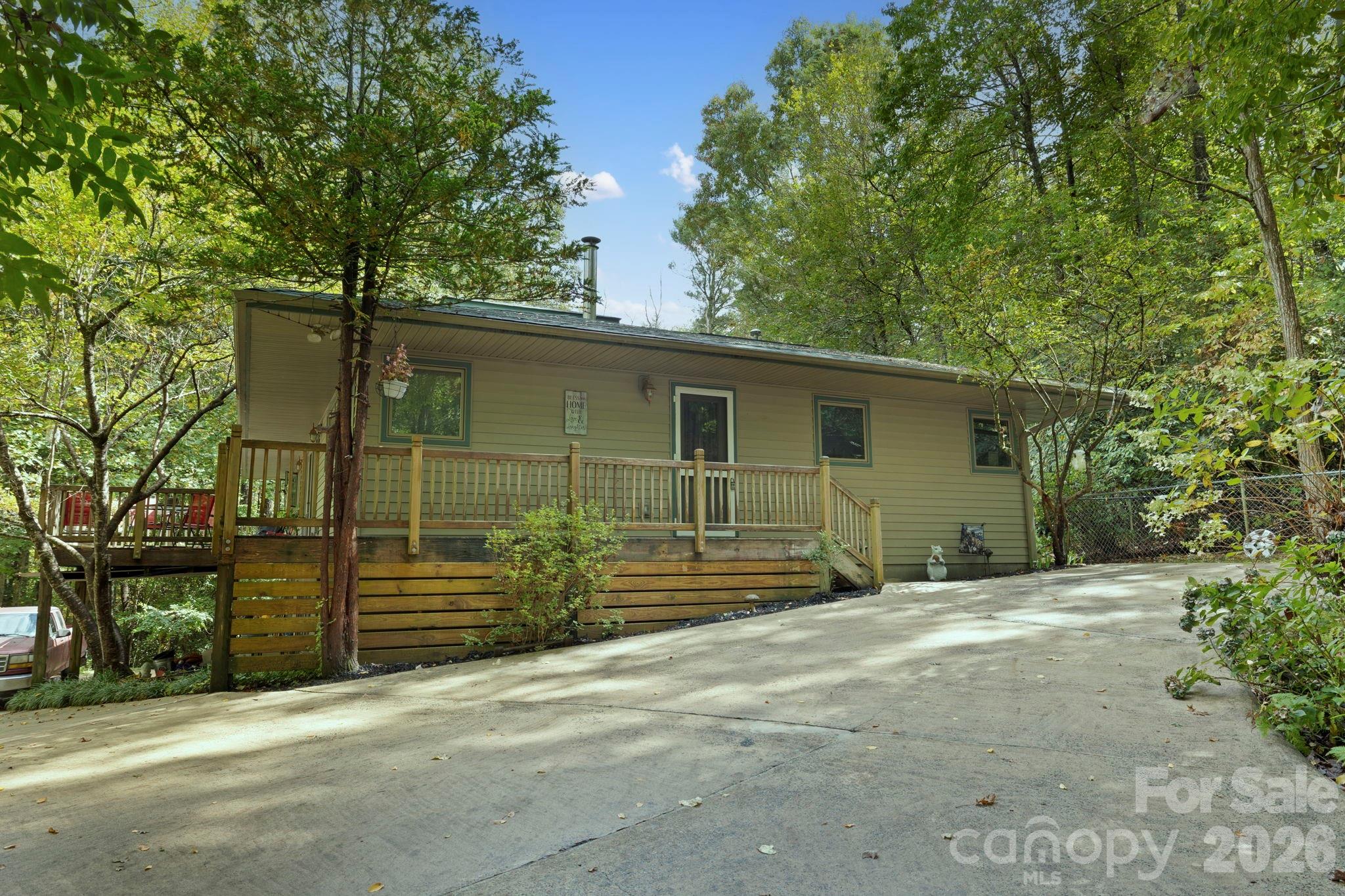 428 Lakeland Drive — Pisgah Forest