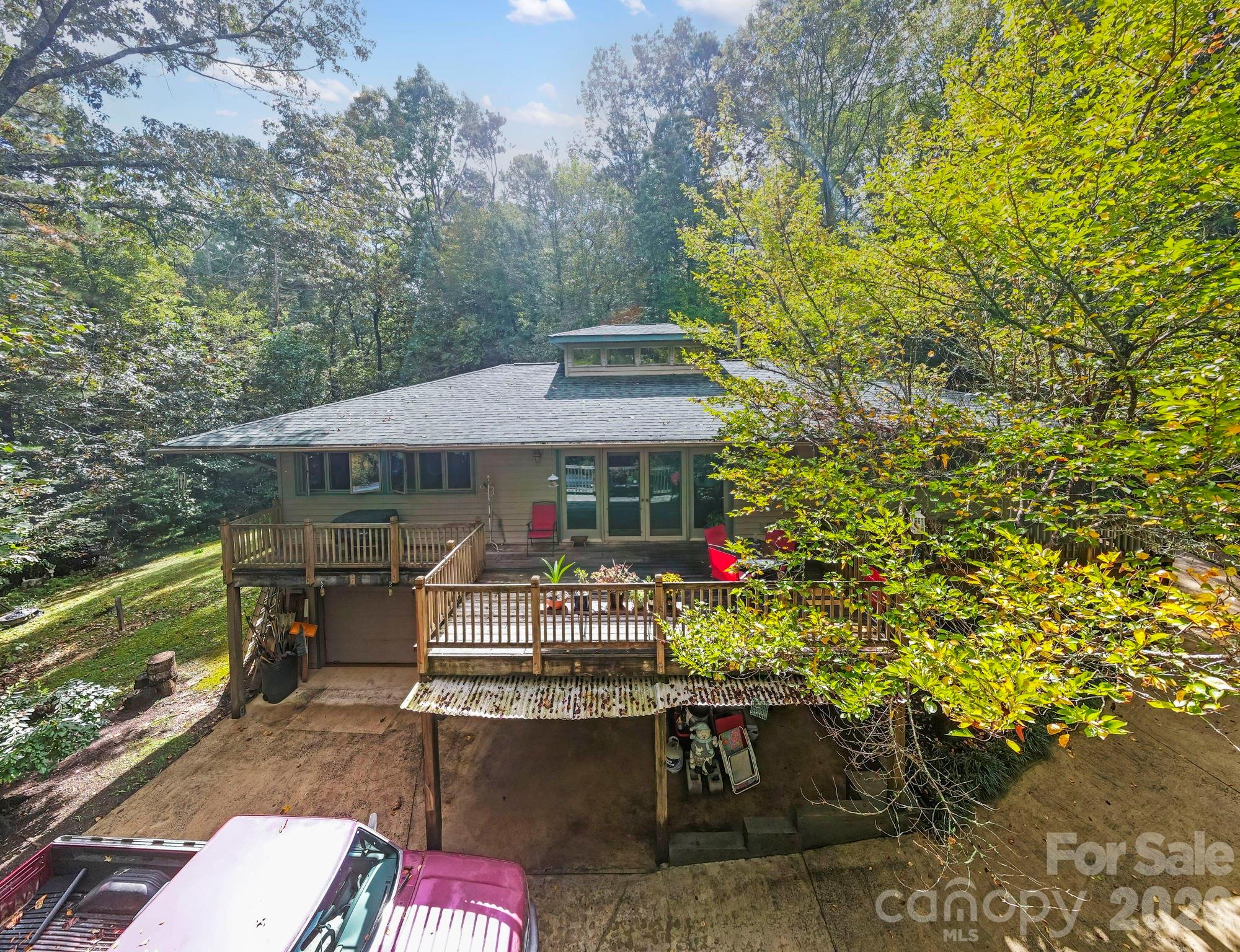 428 Lakeland Drive — Pisgah Forest