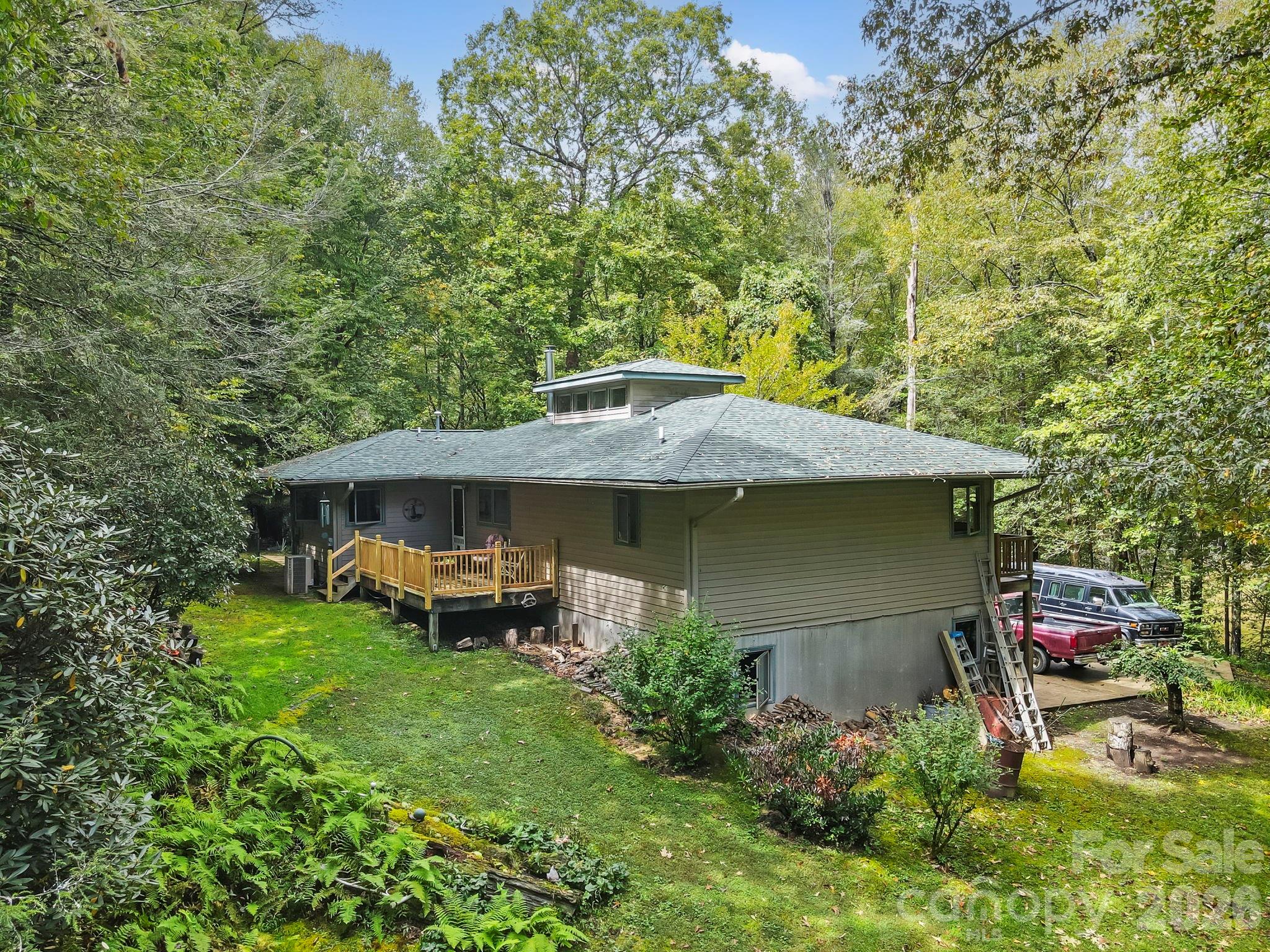 428 Lakeland Drive — Pisgah Forest