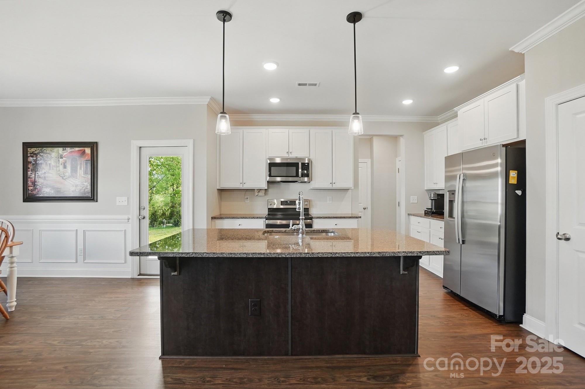 3013 Isle Lane — Monroe
