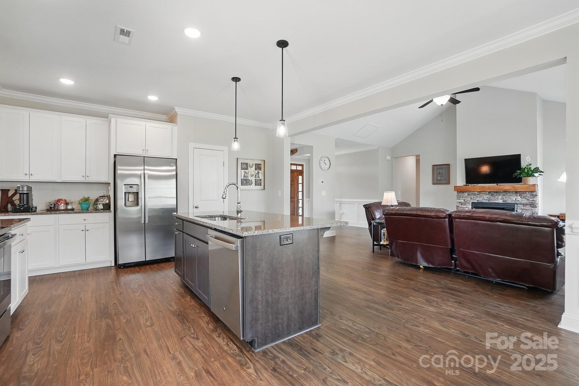 3013 Isle Lane — Monroe