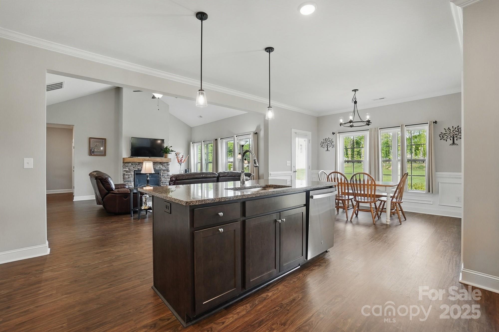 3013 Isle Lane — Monroe