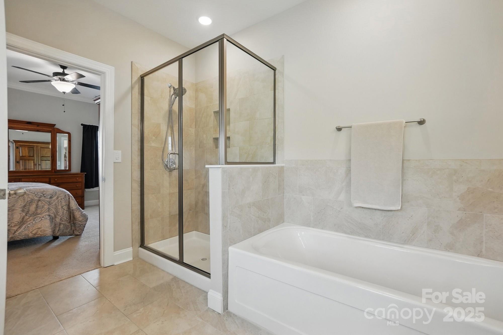 3013 Isle Lane — Monroe