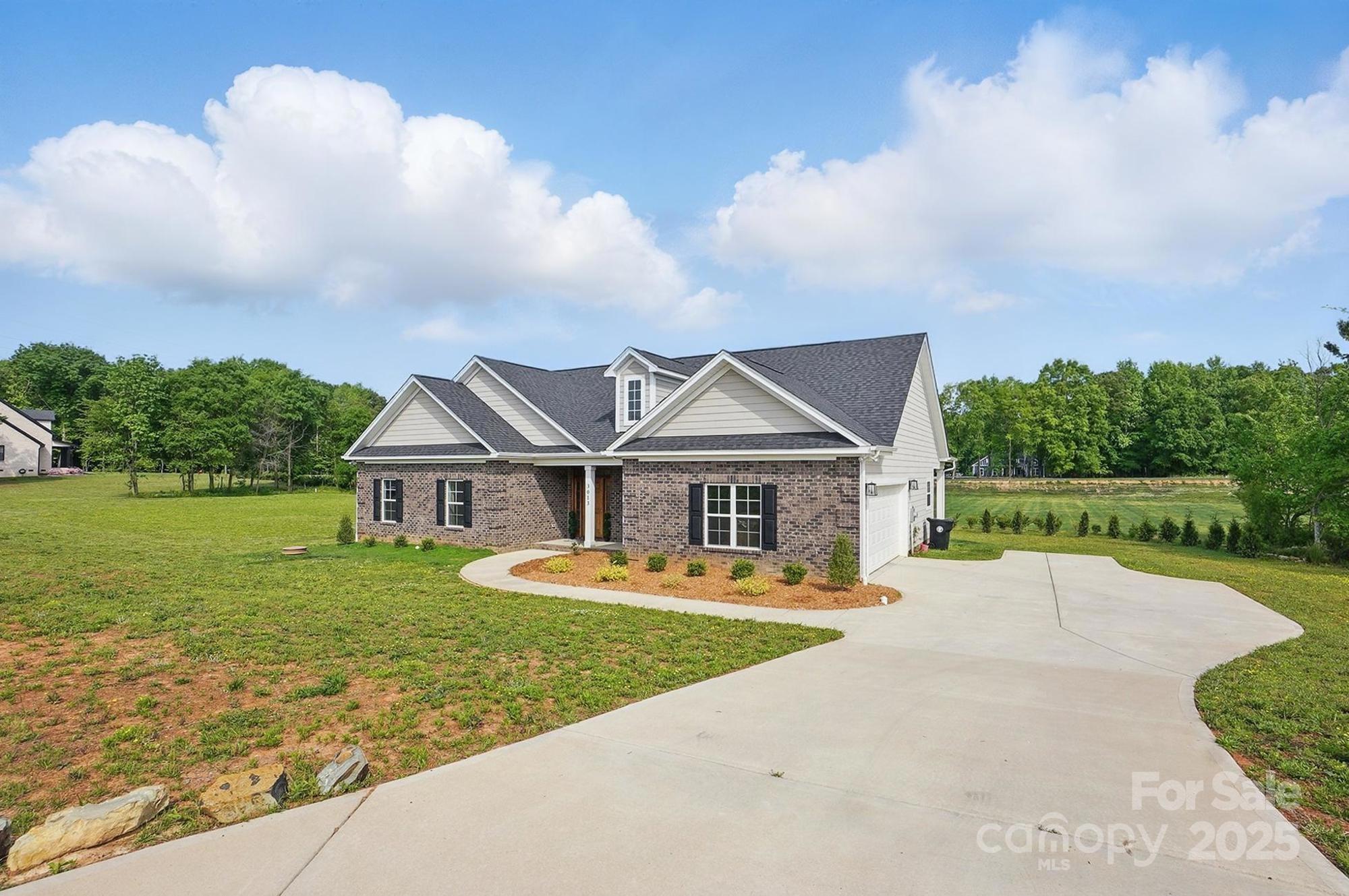 3013 Isle Lane — Monroe