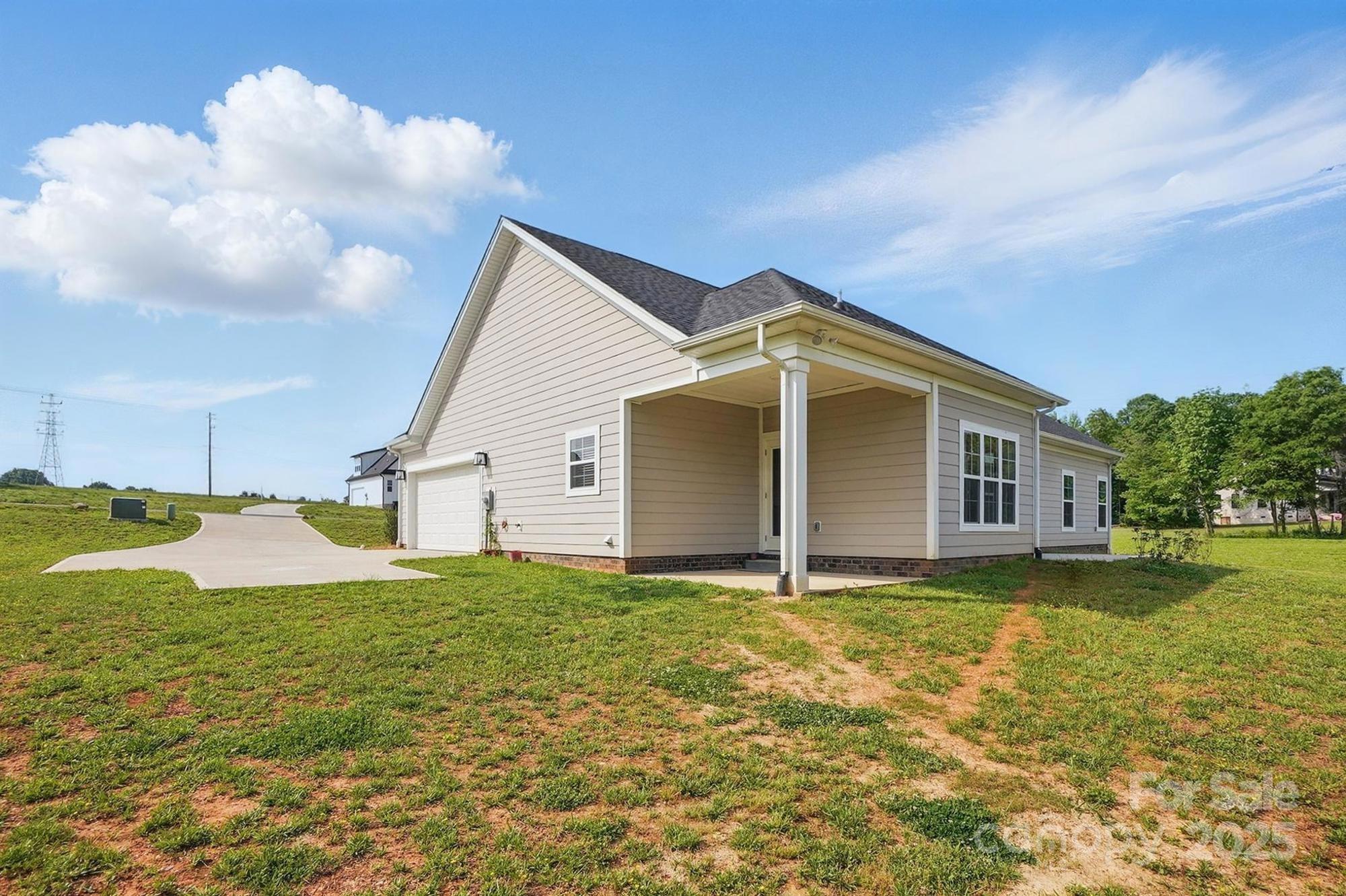 3013 Isle Lane — Monroe