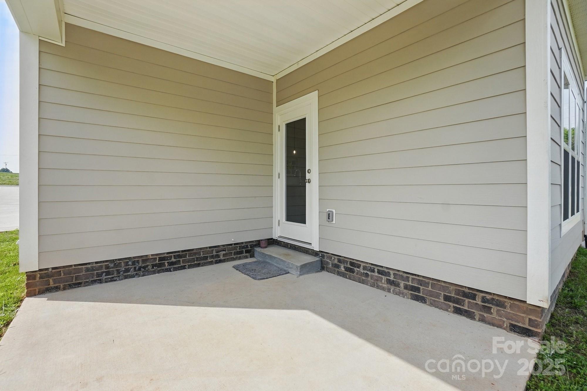 3013 Isle Lane — Monroe