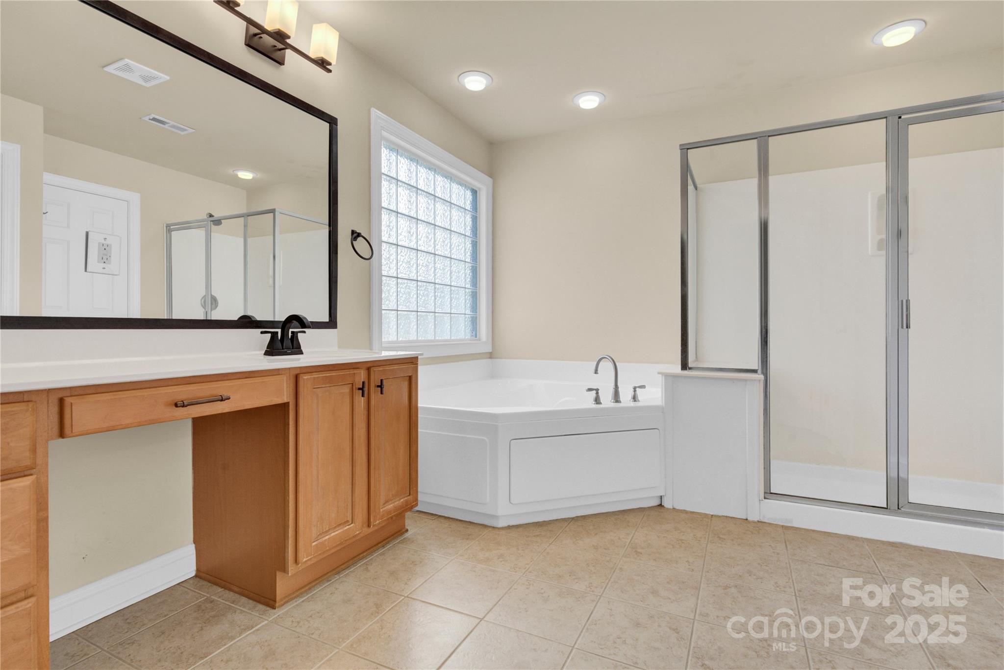 2055 Solway Lane — Charlotte