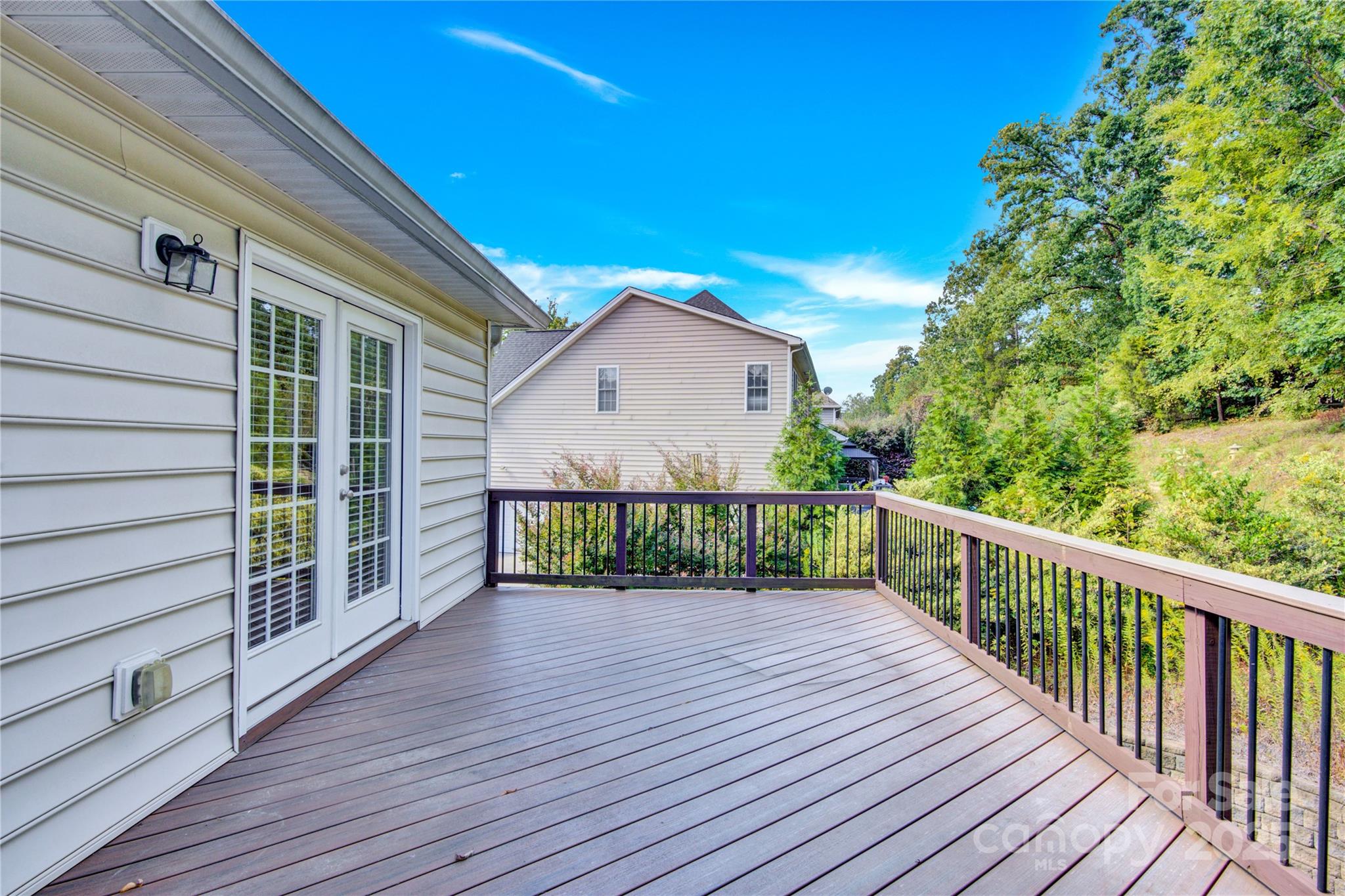 2055 Solway Lane — Charlotte