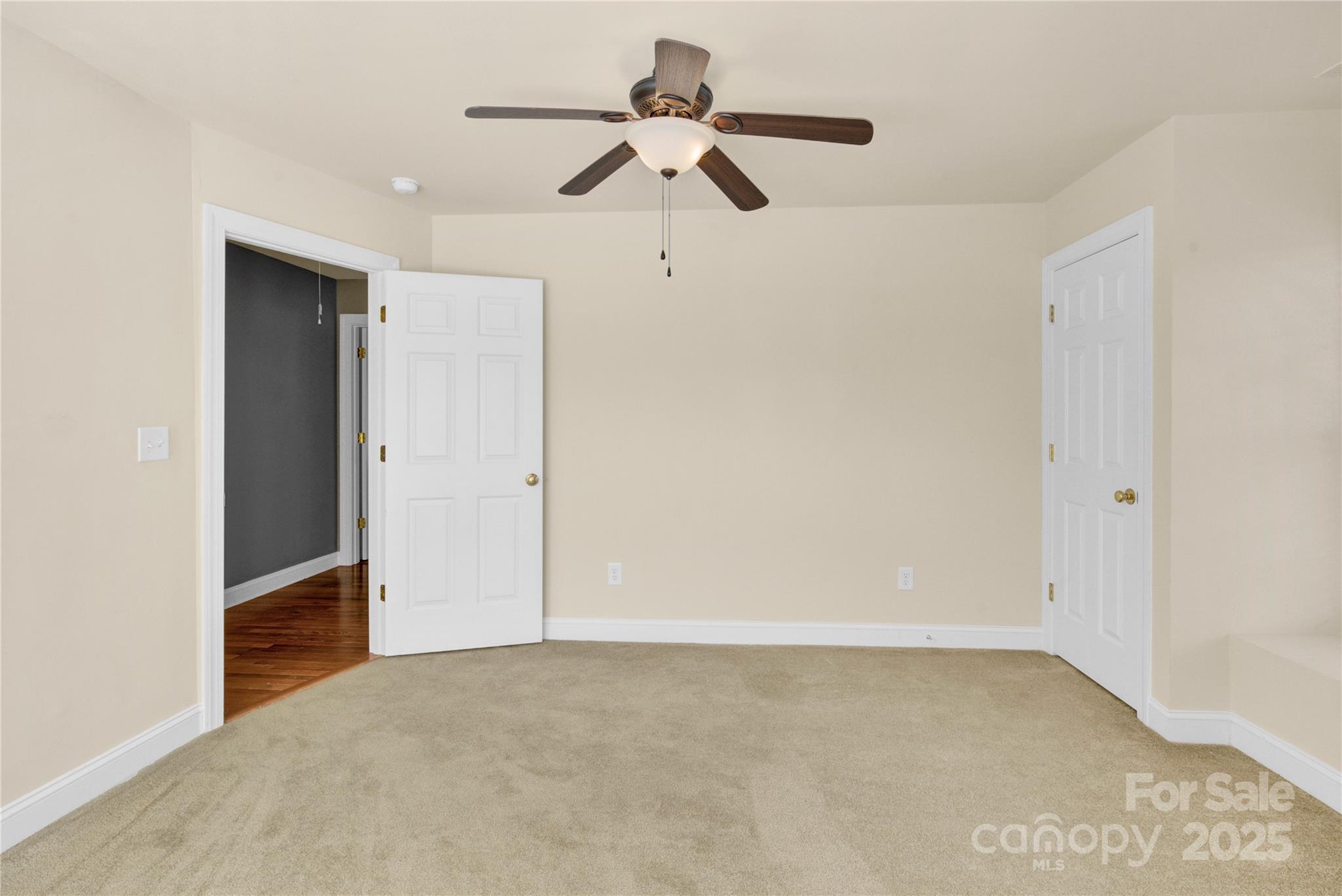 2055 Solway Lane — Charlotte