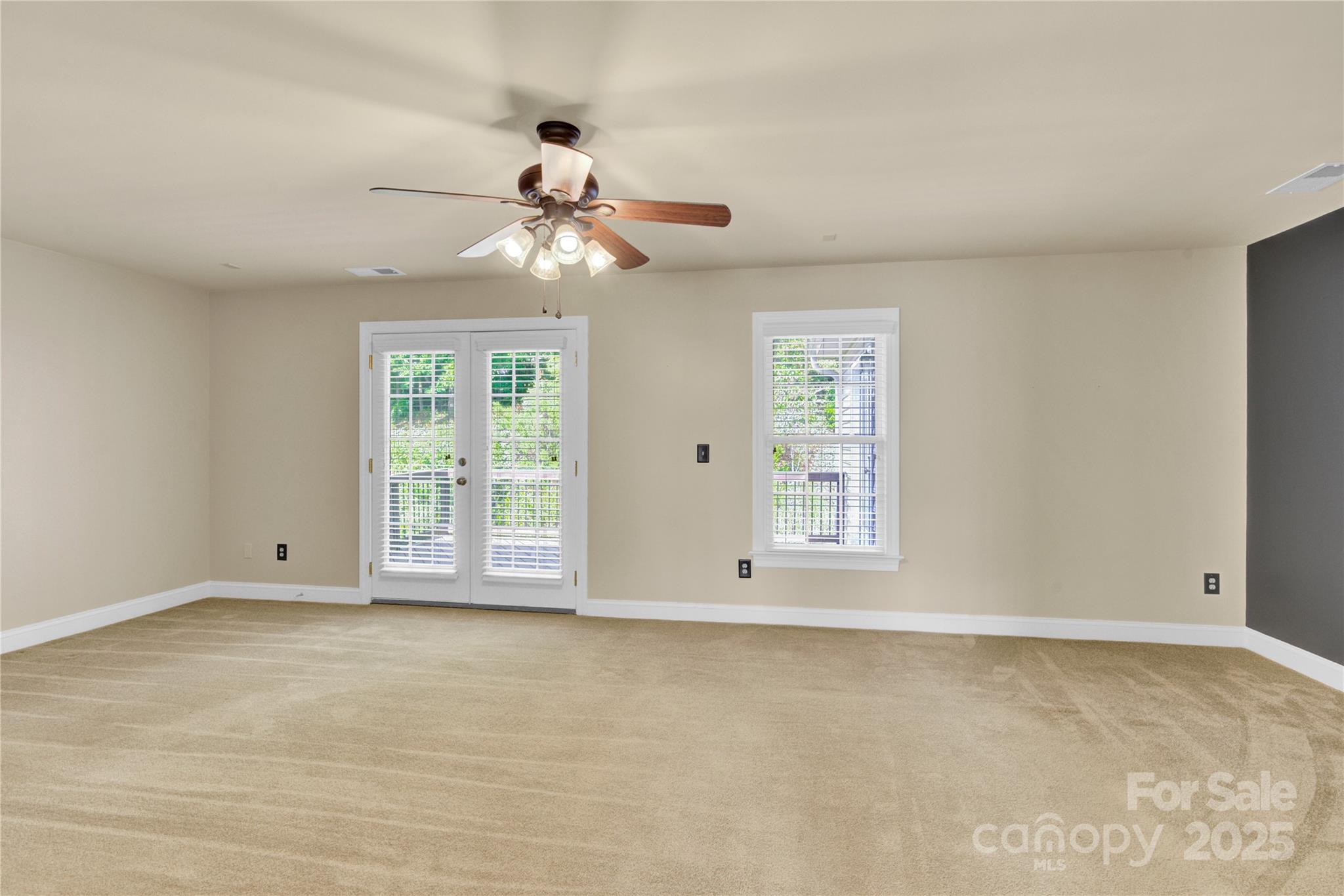 2055 Solway Lane — Charlotte