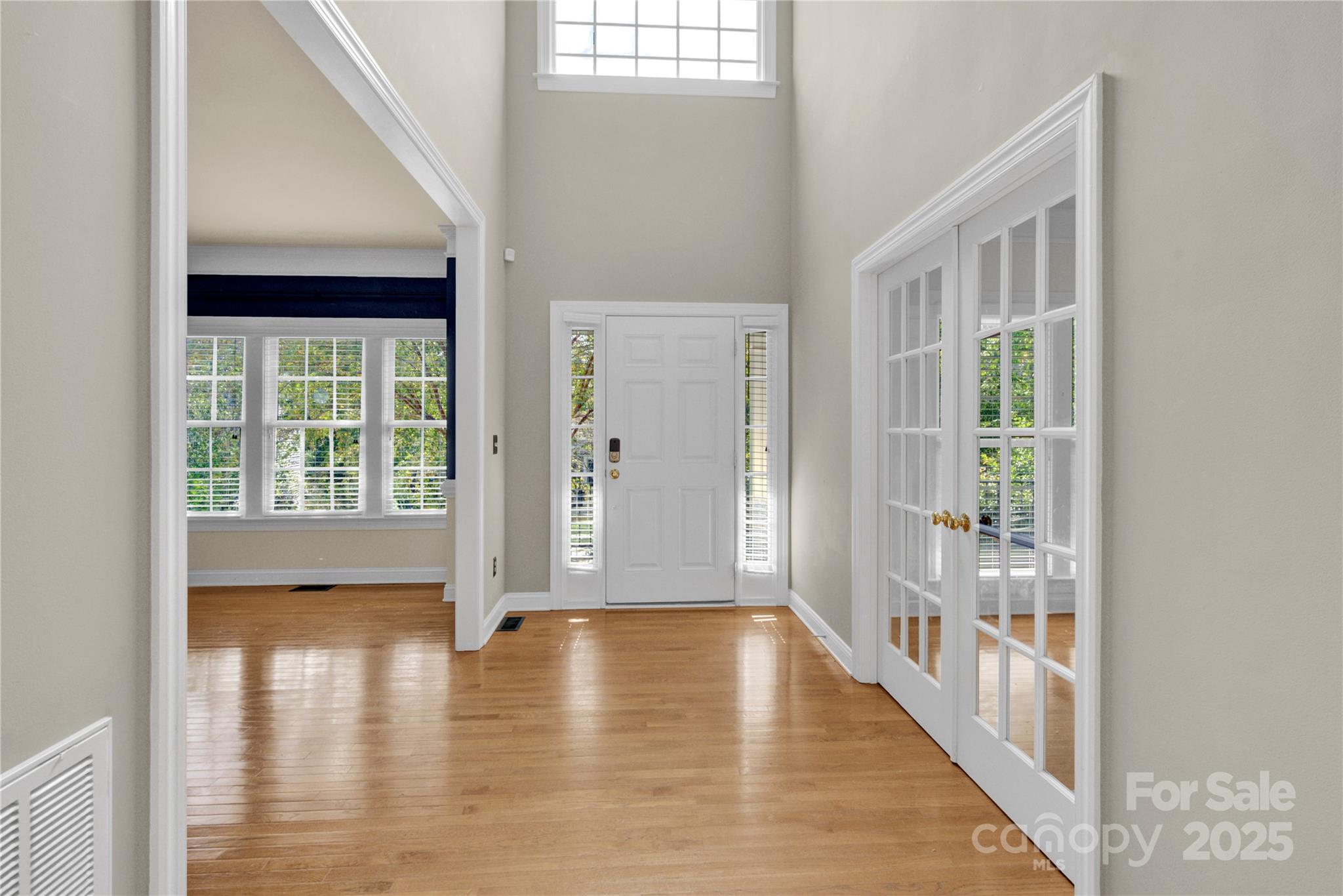2055 Solway Lane — Charlotte