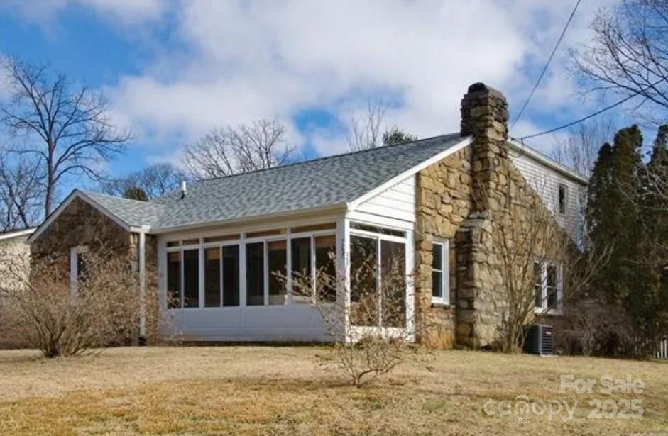 365 Old Haw Creek Road — Asheville