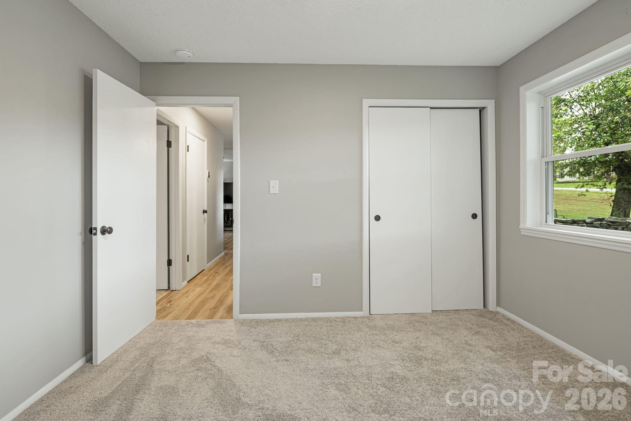 1007 Dula Road — Spruce Pine