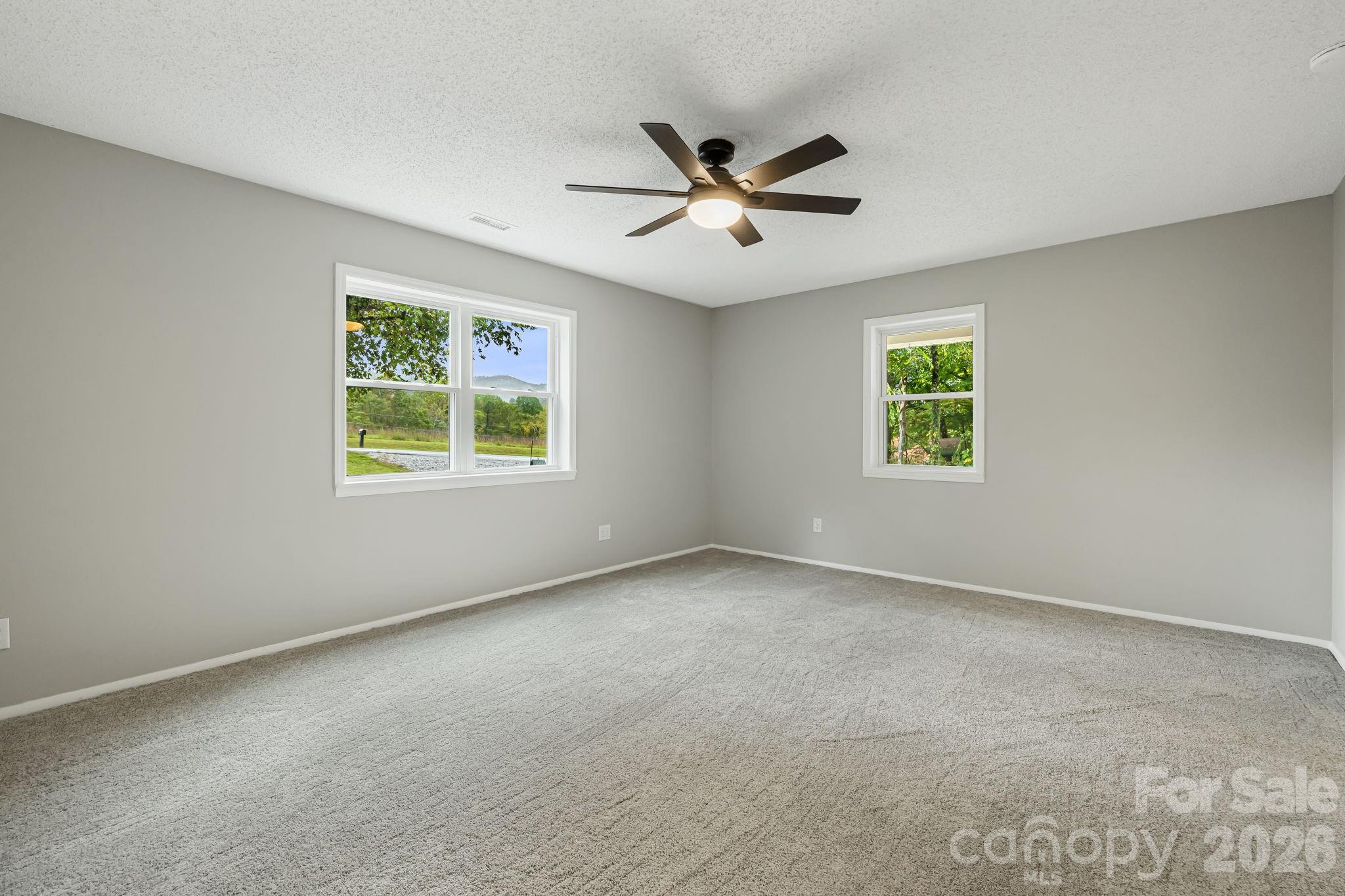 1007 Dula Road — Spruce Pine