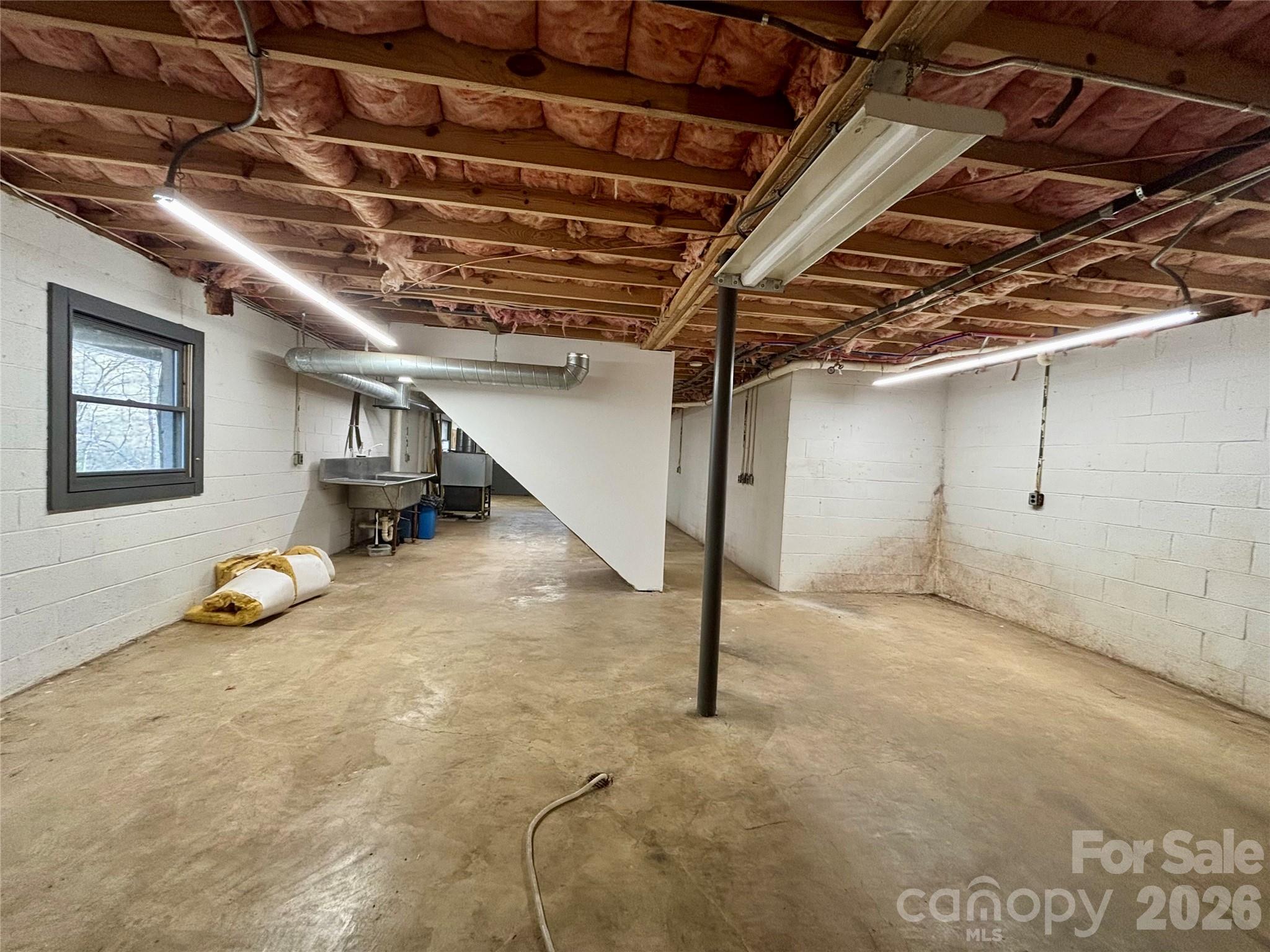 1007 Dula Road — Spruce Pine
