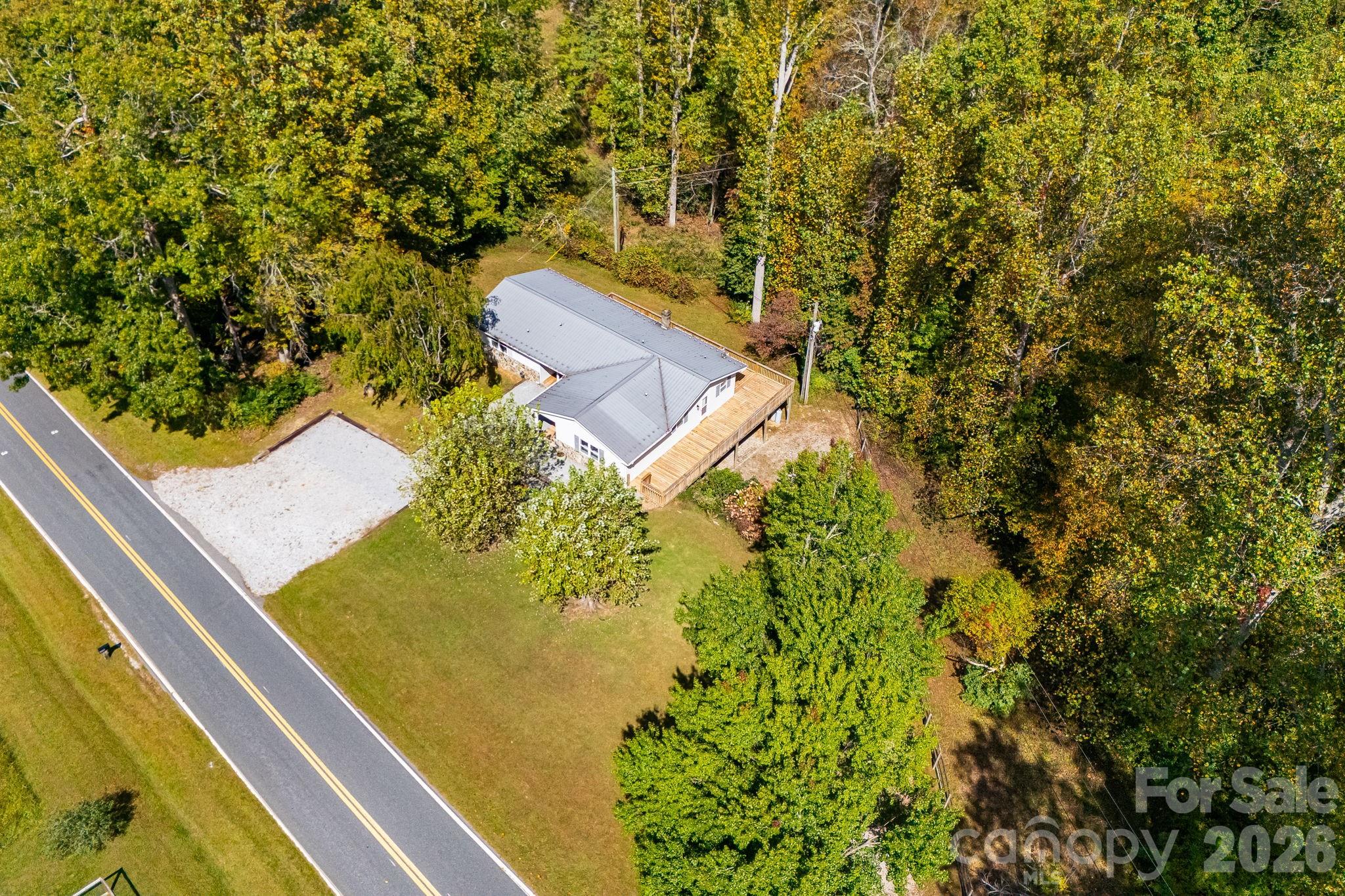1007 Dula Road — Spruce Pine