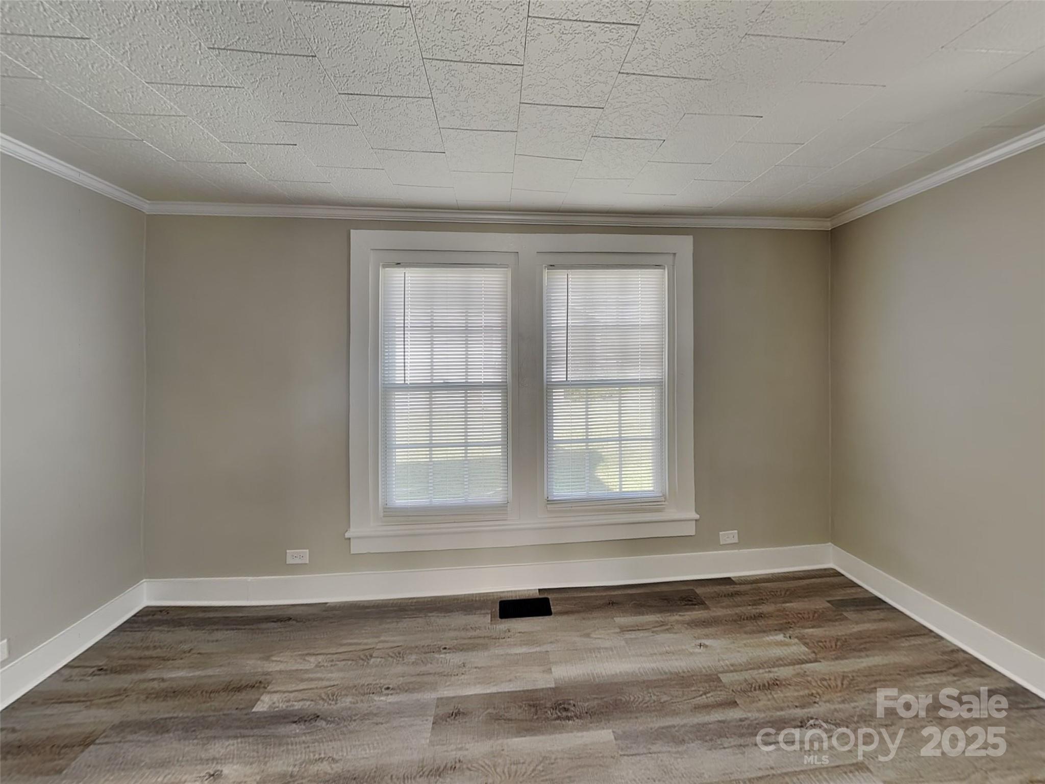 313 Bruce Avenue — Mooresville
