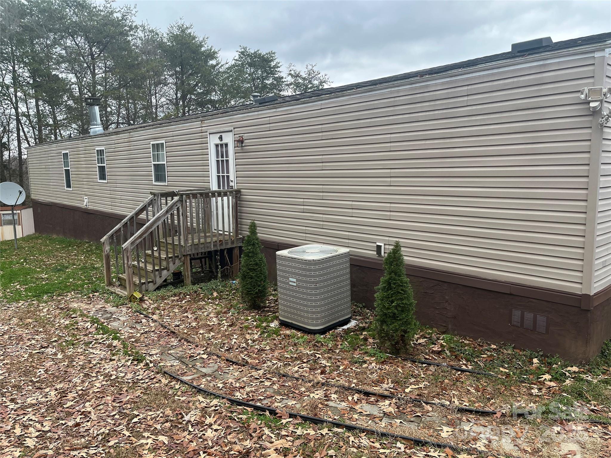 223 Green Acres Road — Mooresboro