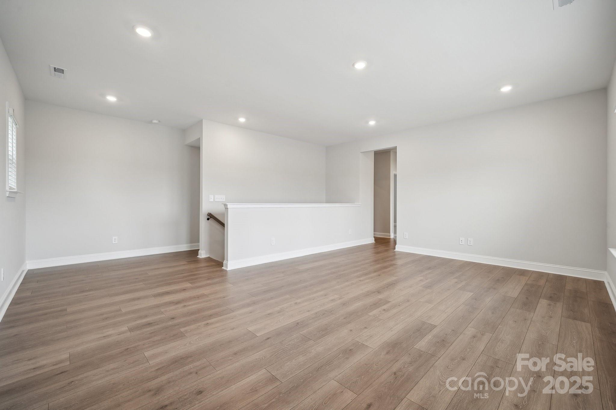 5085 Duval Circle — Tega Cay