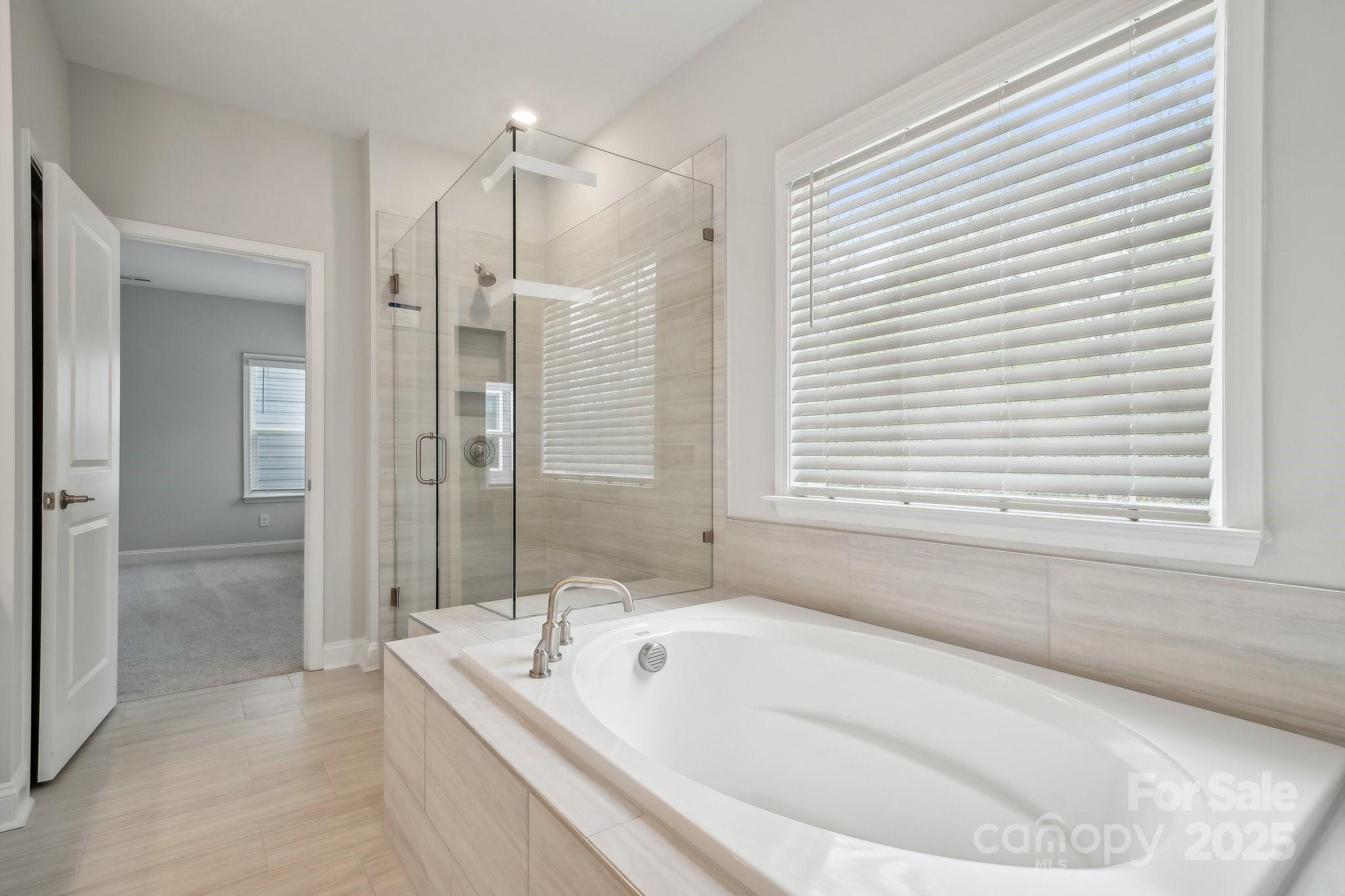 5085 Duval Circle — Tega Cay